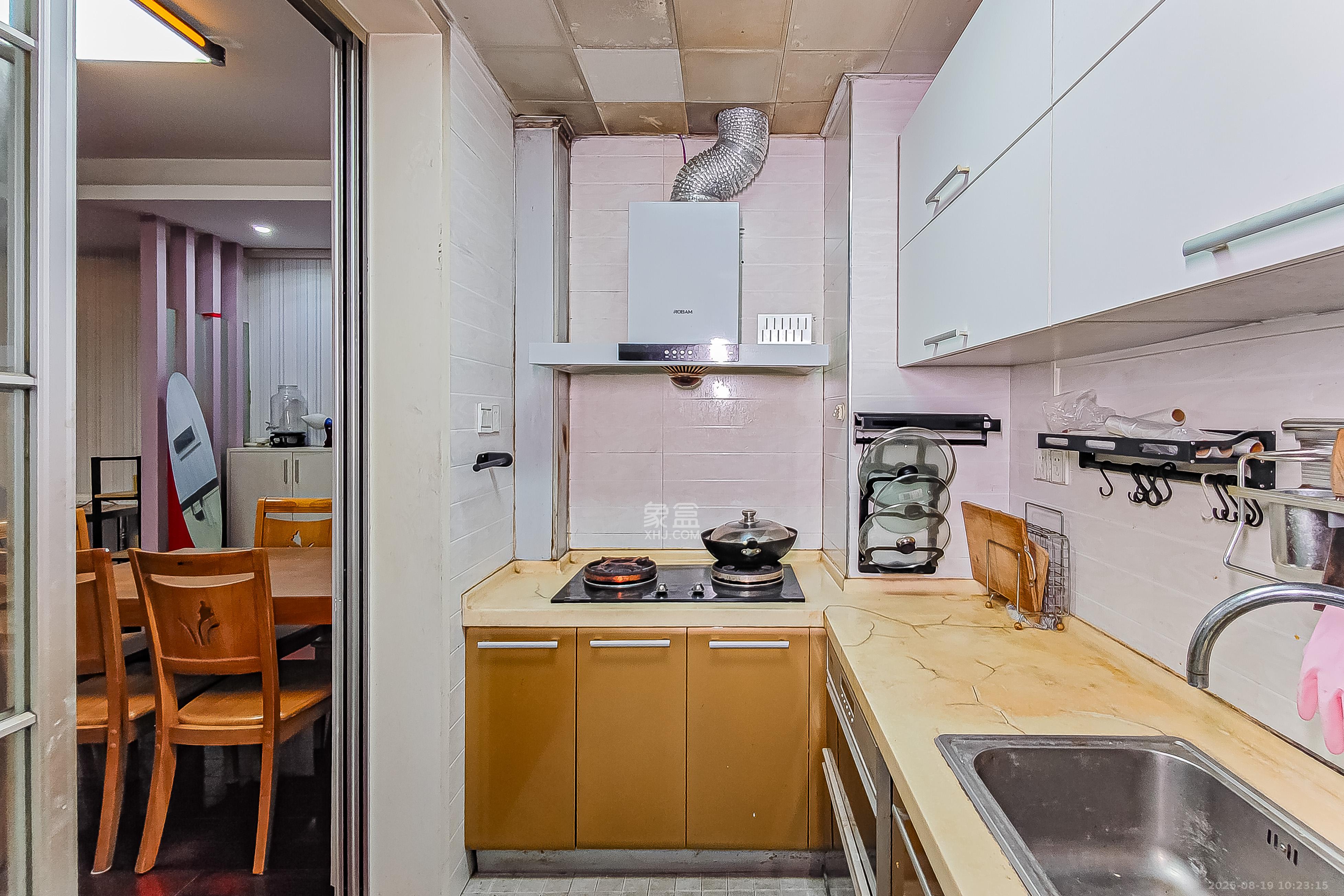 书院观邸 3室2厅2卫 139.0万 书院观邸 3室2厅2卫 139.0万厨房