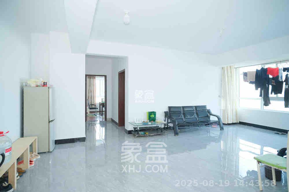 楚天馨苑 2室1厅1卫 1400.0元/月 楚天馨苑 2室1厅1卫 1400.0元/月室内图