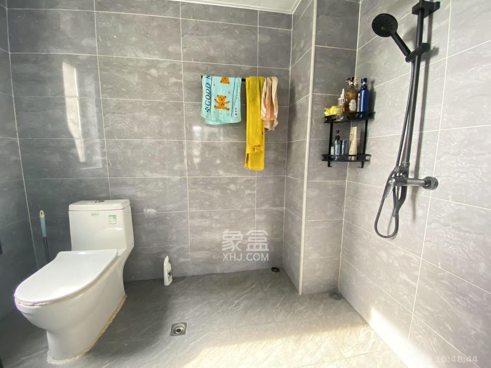 和泓融成府 4室2厅2卫 3500.0元/月 和泓融成府 4室2厅2卫 3500.0元/月室内图