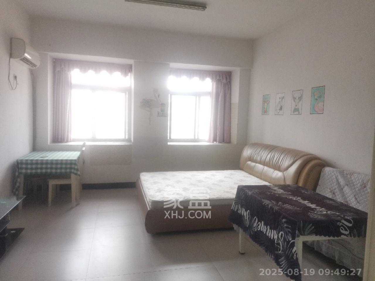 骑龙安置小区  1室1厅1卫   1300.00元/月室内图