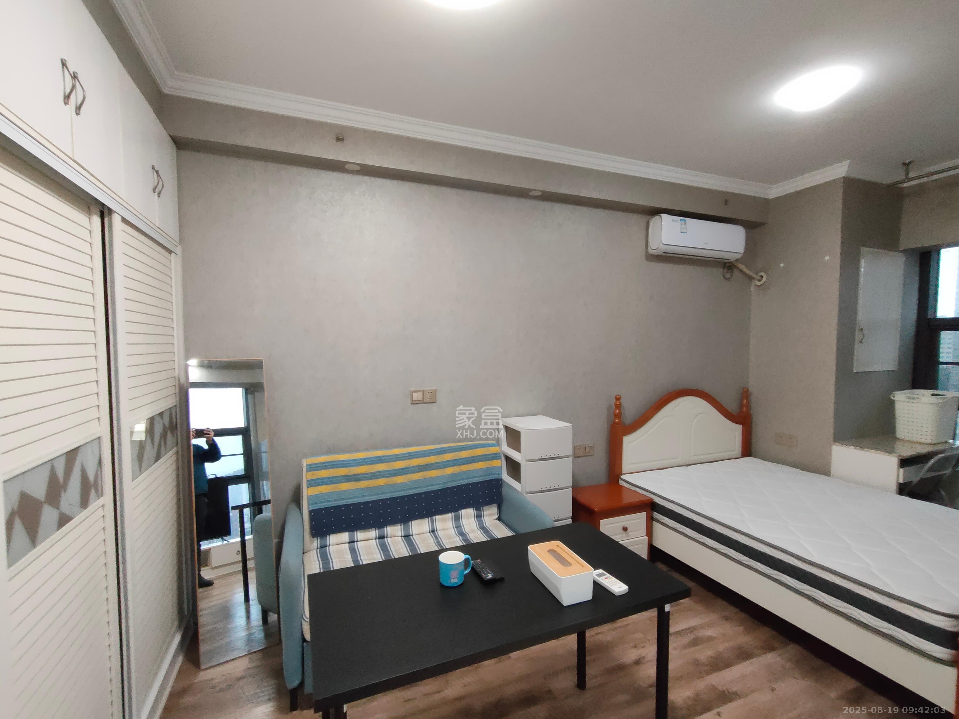 第六都（陆都小区）  1室0厅0卫    1800.0元/月室内图