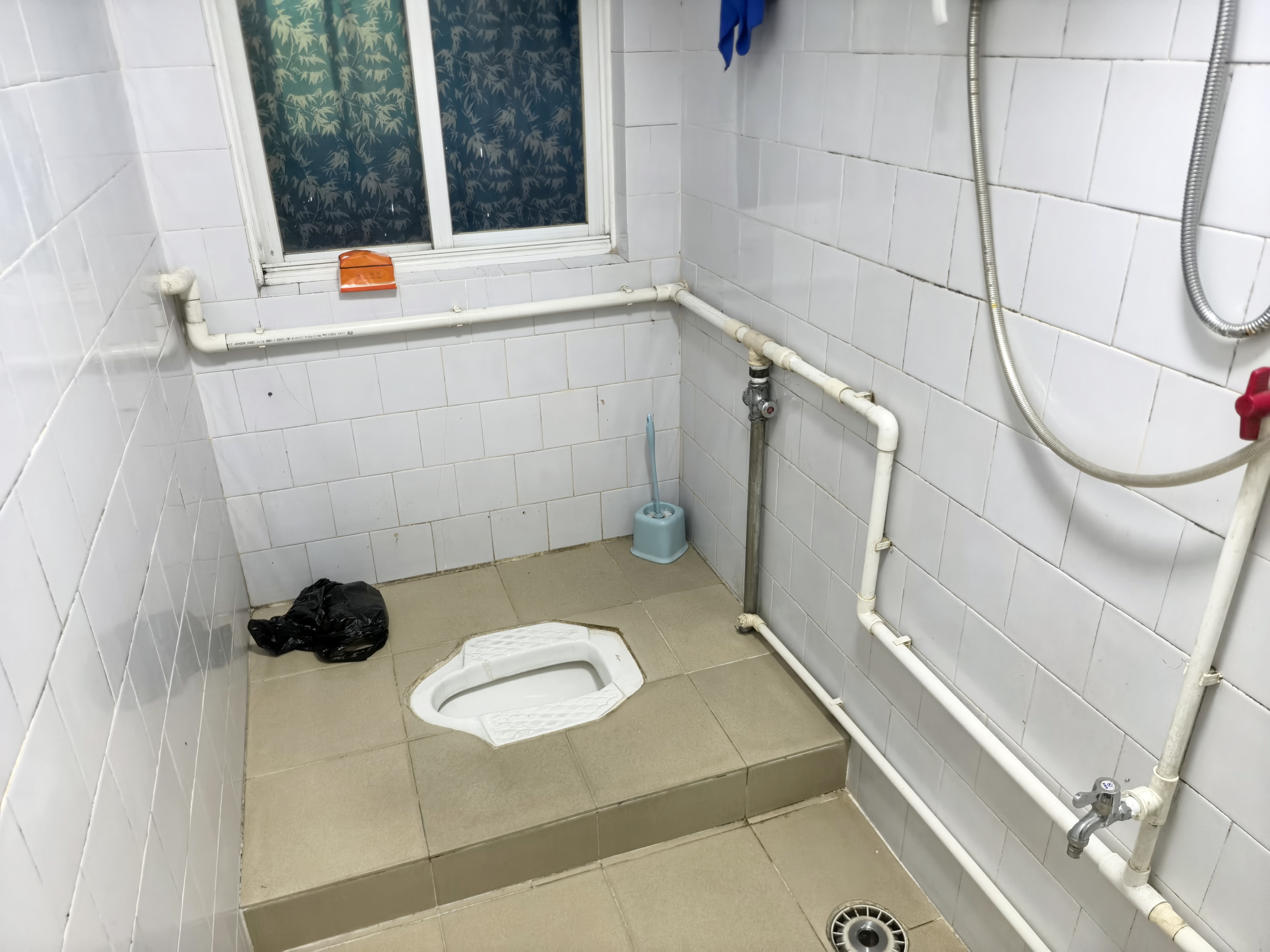 中盐大厦  3室2厅1卫    2700.0元/月 中盐大厦  3室2厅1卫    2700.0元/月室内图