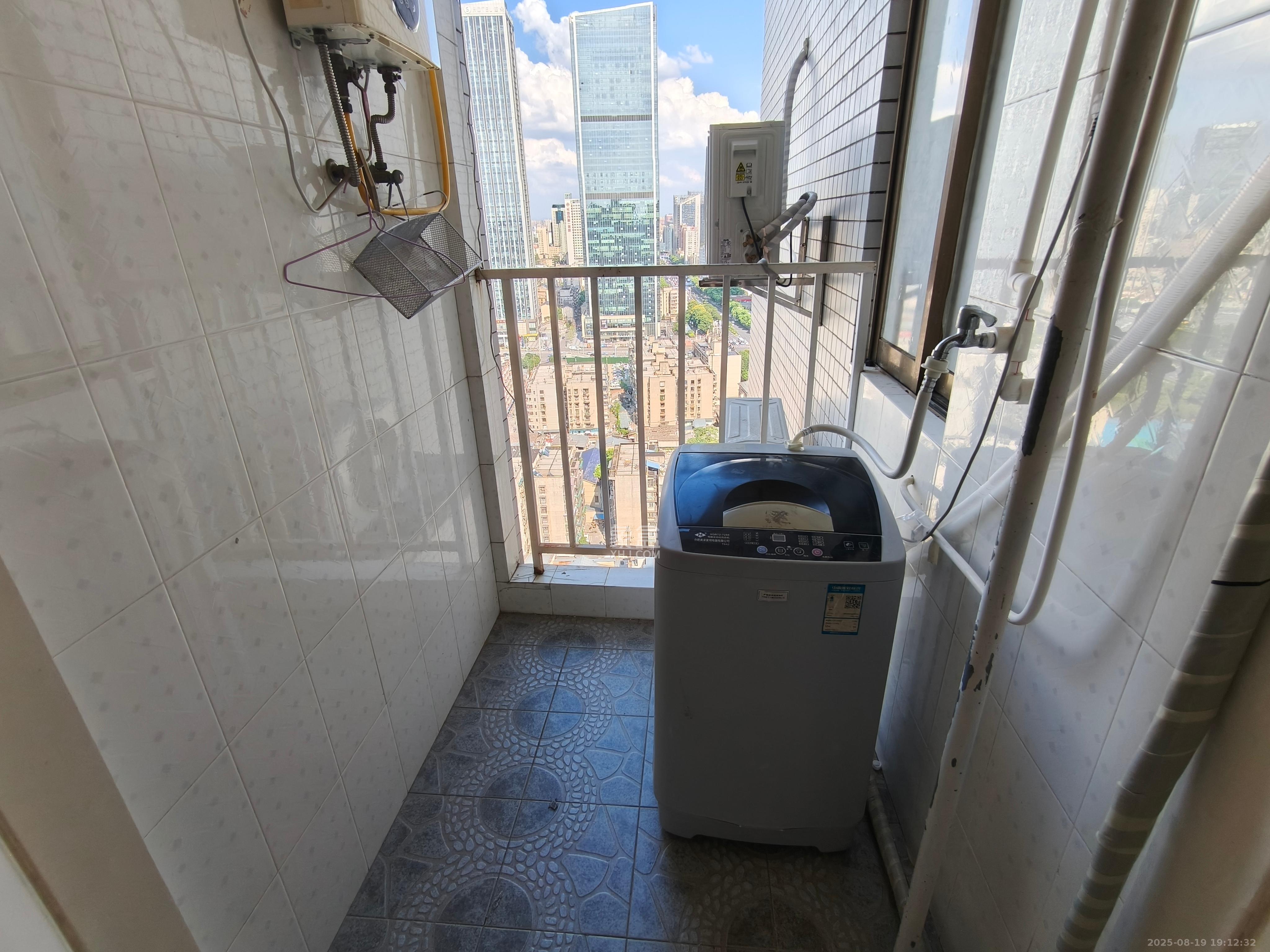 欧陆经典 1室2厅1卫 2580.0元/月 欧陆经典 1室2厅1卫 2580.0元/月室内图