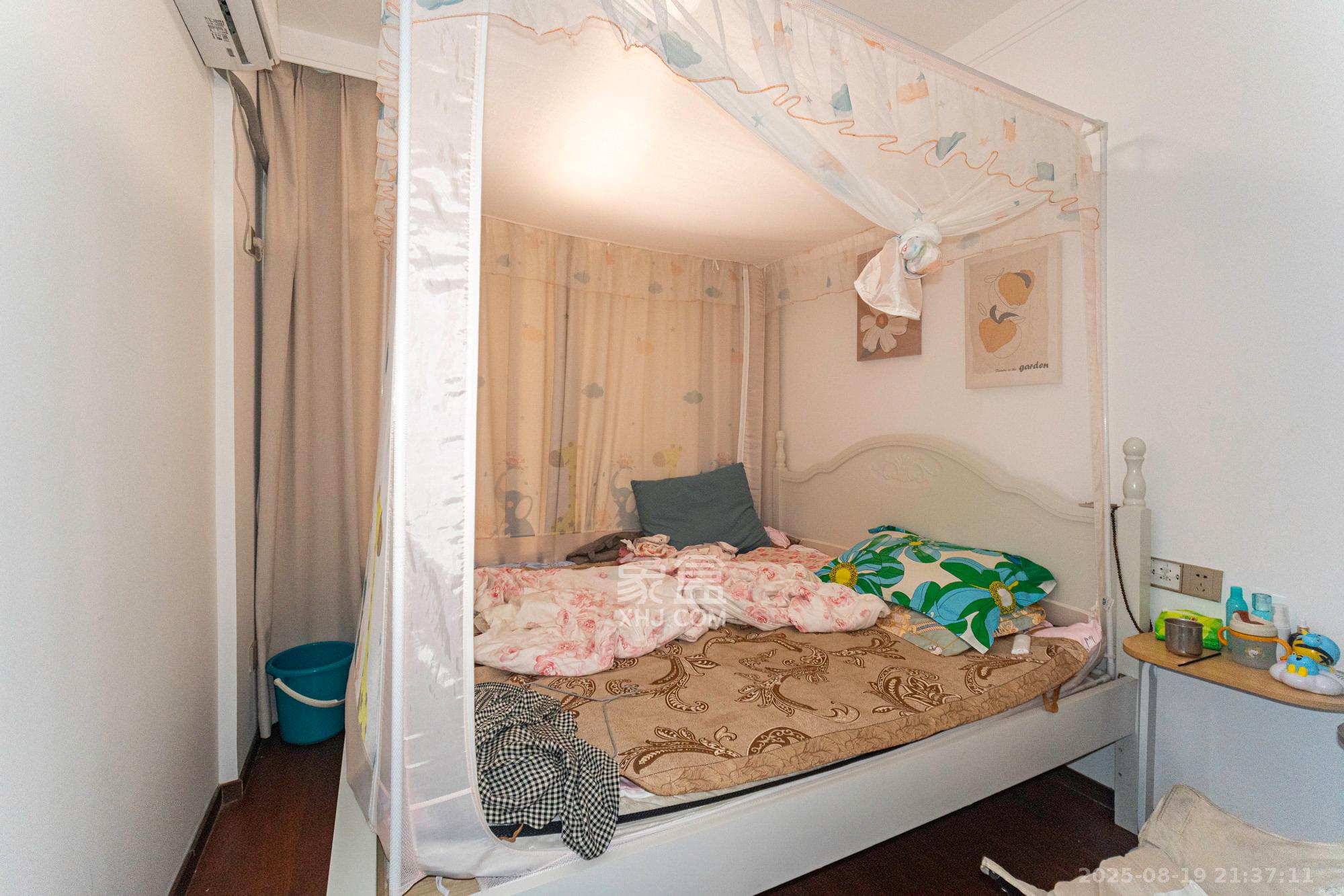 星城春晓 3室2厅1卫 90.0万 星城春晓 3室2厅1卫 90.0万卧室