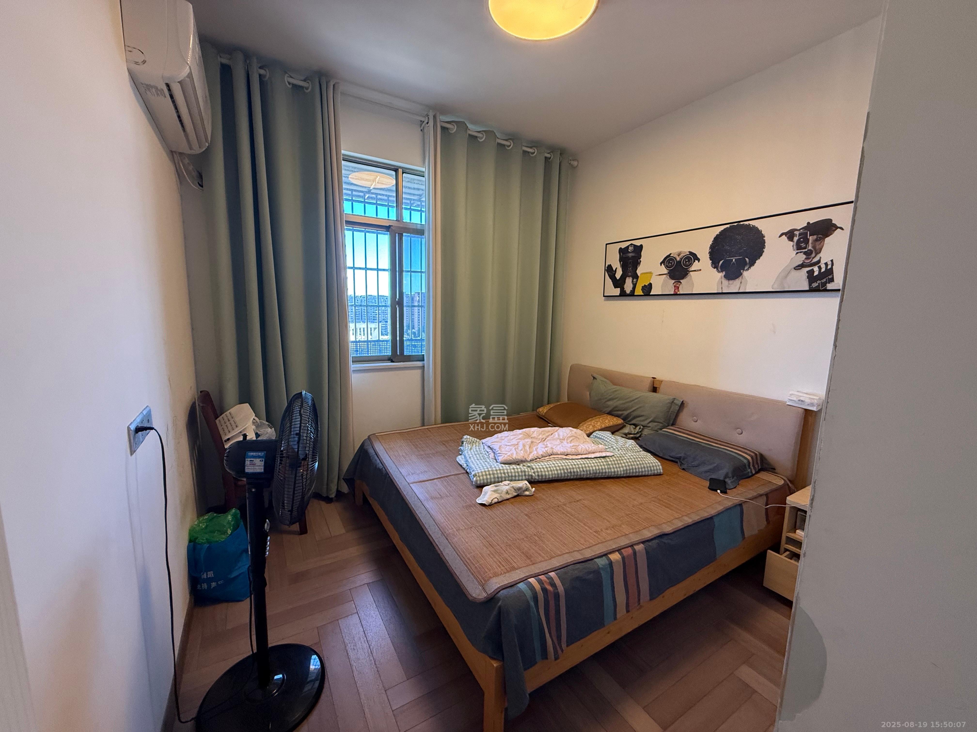 金桂小区一期  3室2厅2卫    2900.0元/月室内图