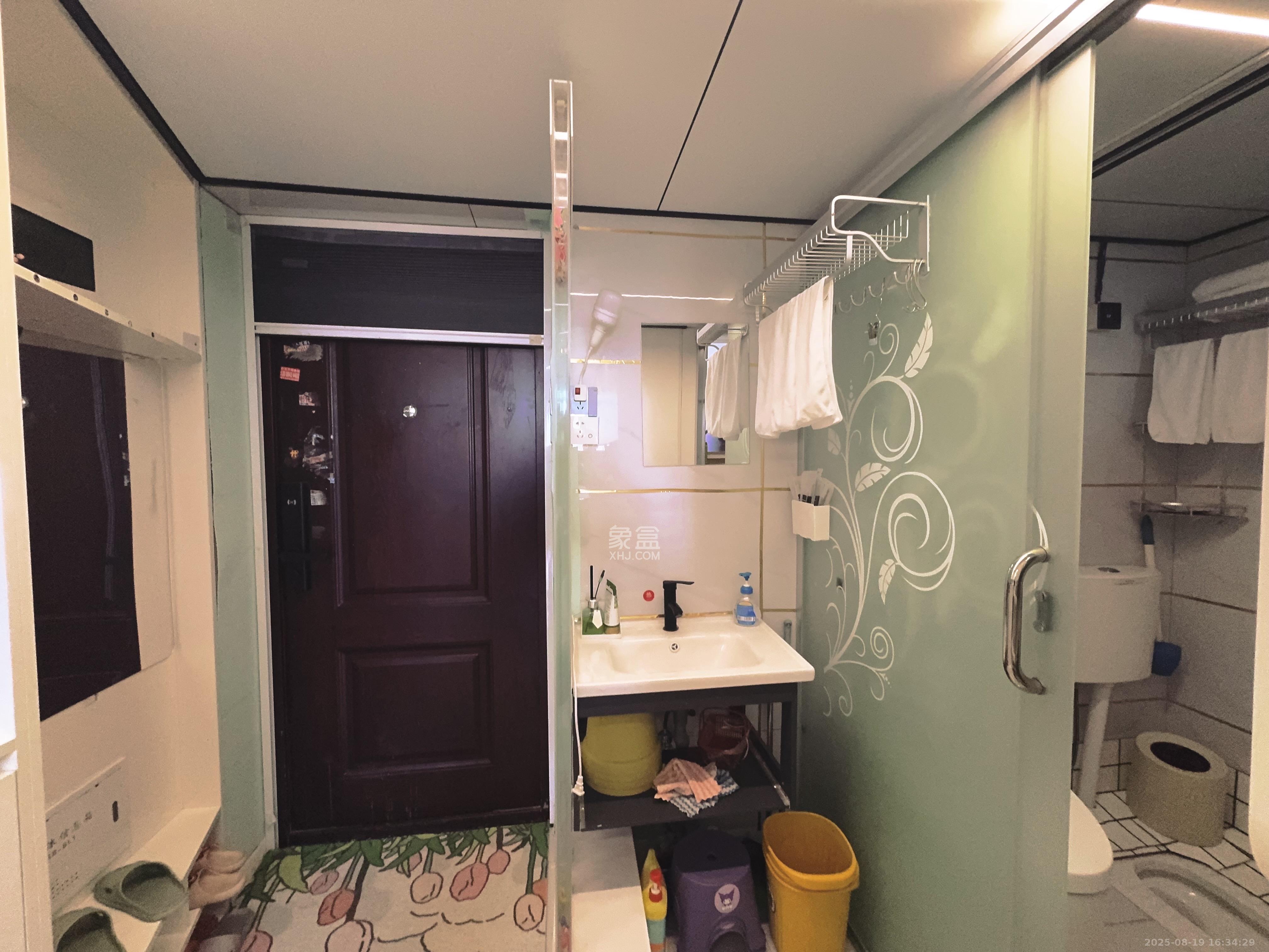 江南华府 1室0厅0卫 1800.0元/月 江南华府 1室0厅0卫 1800.0元/月室内图