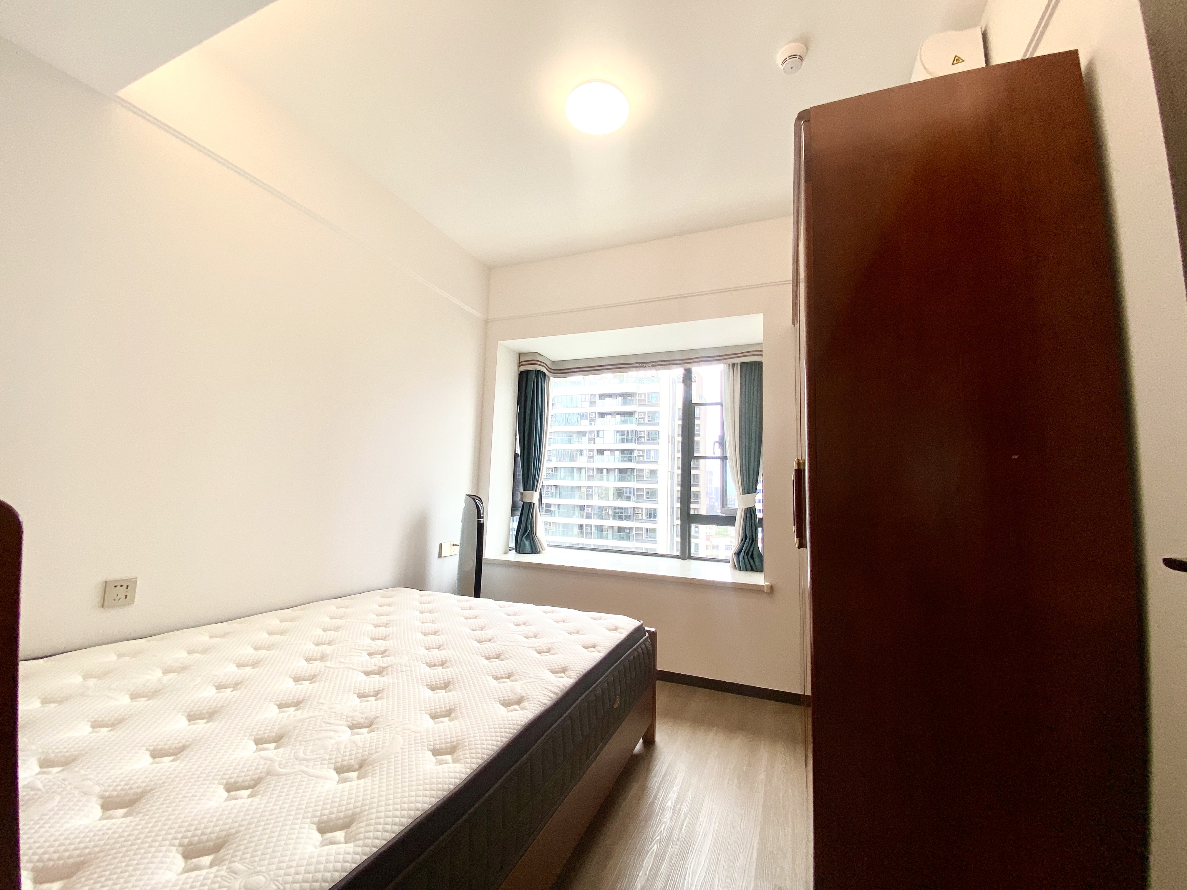 招商雍华府 4室2厅2卫 6000.0元/月 招商雍华府 4室2厅2卫 6000.0元/月室内图