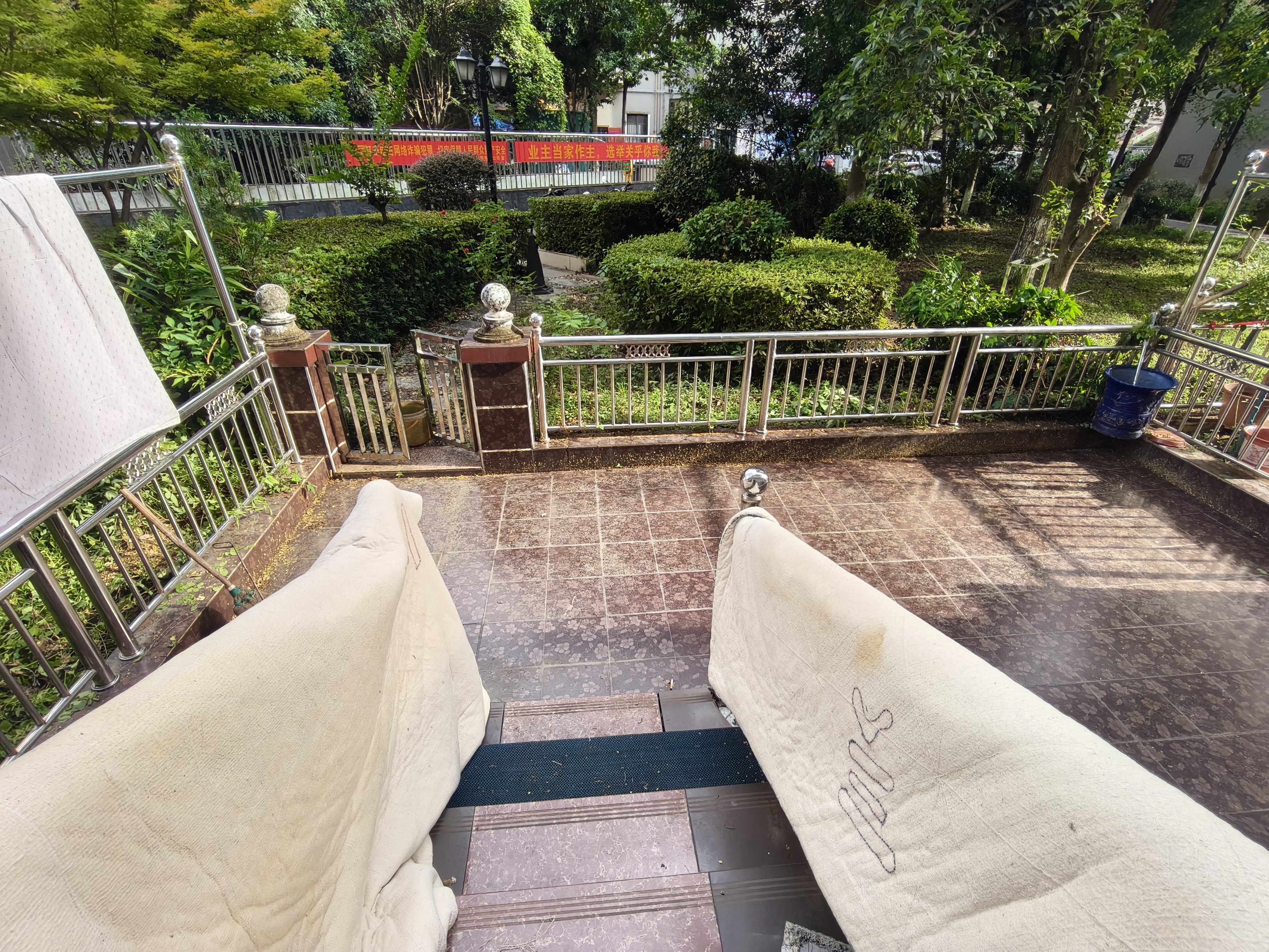 上城世家 4室2厅2卫 1800.0元/月 上城世家 4室2厅2卫 1800.0元/月室内图