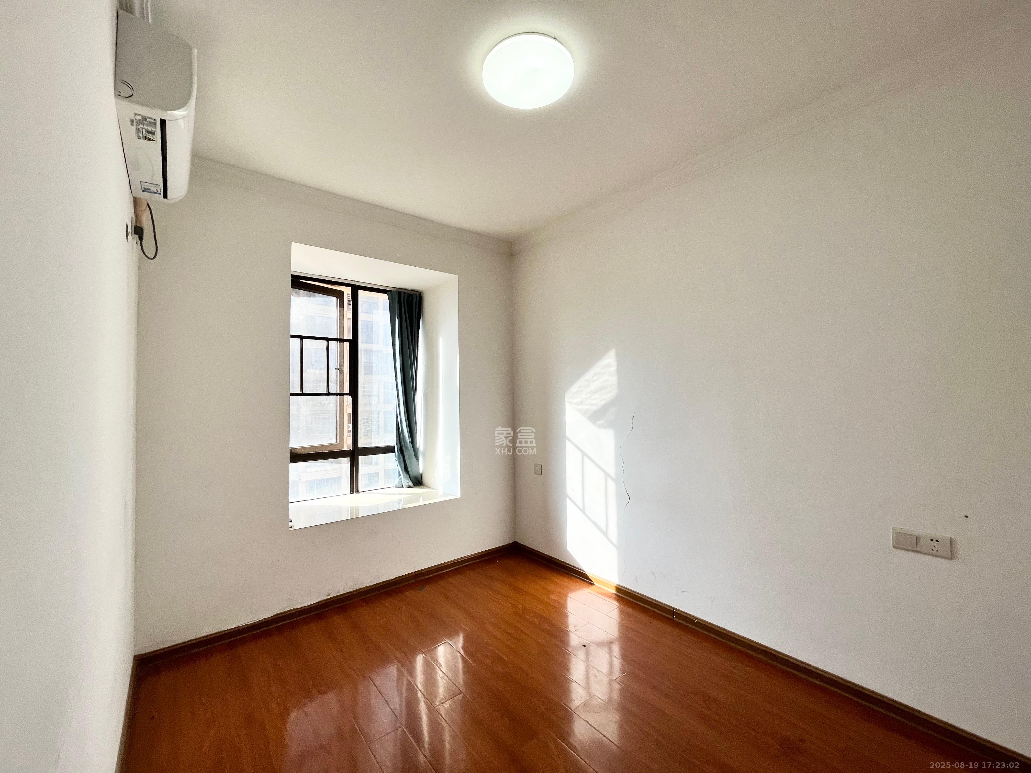 保利麓谷林语E区 4室2厅2卫 2600.0元/月 保利麓谷林语E区 4室2厅2卫 2600.0元/月室内图