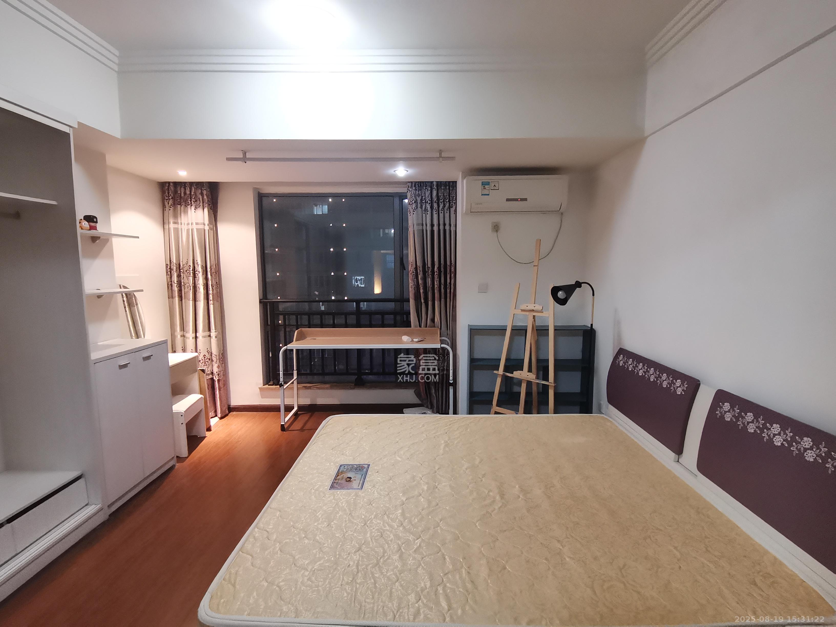 西子一间  1室0厅1卫   1600.00元/月室内图