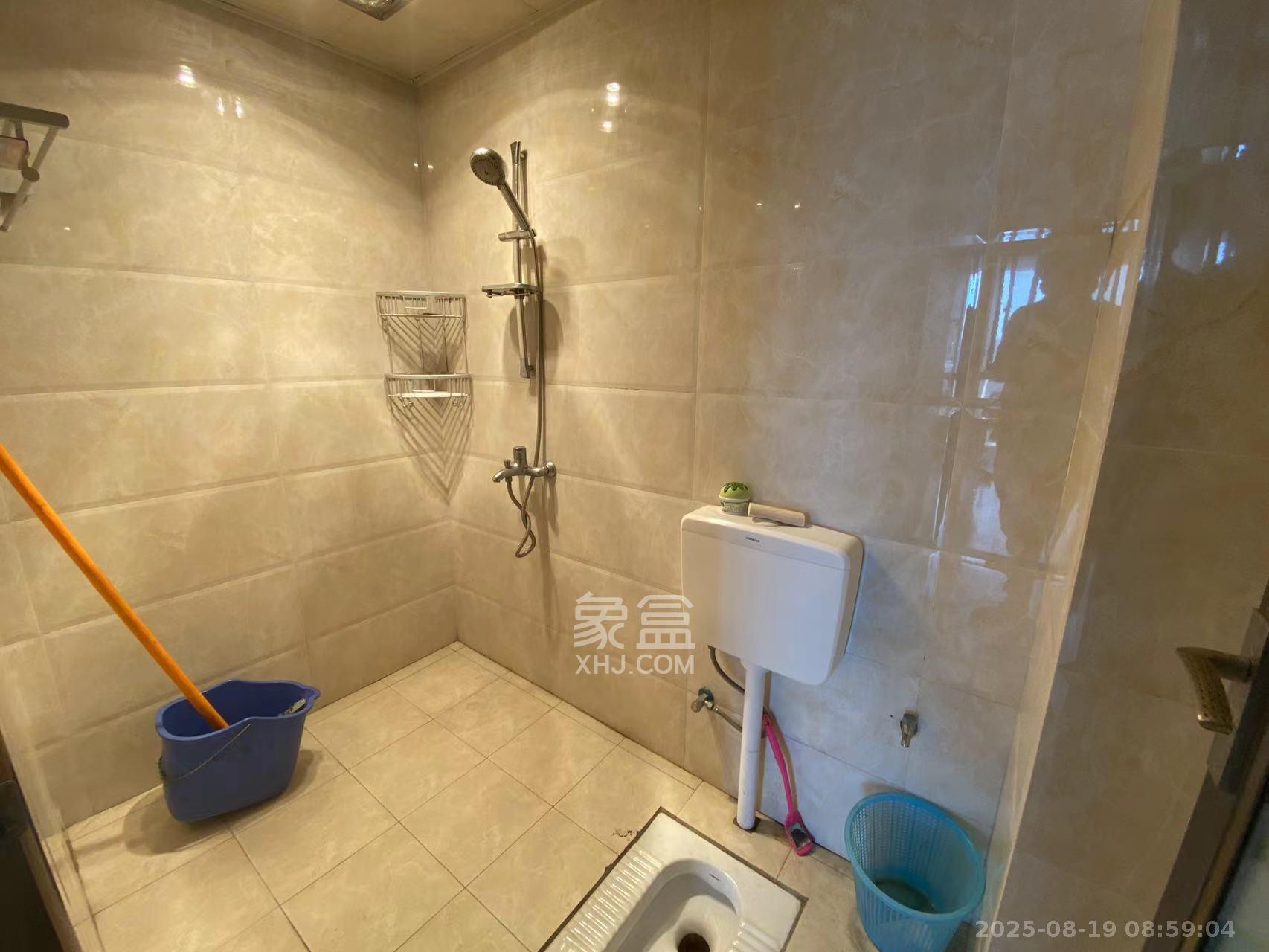 百纳广场(百纳公寓) 2室1厅1卫 2200.0元/月 百纳广场(百纳公寓) 2室1厅1卫 2200.0元/月室内图