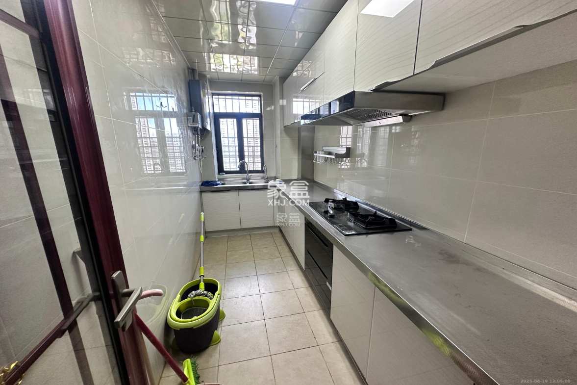 金麓西岸和苑 3室2厅1卫 3100.0元/月 金麓西岸和苑 3室2厅1卫 3100.0元/月室内图