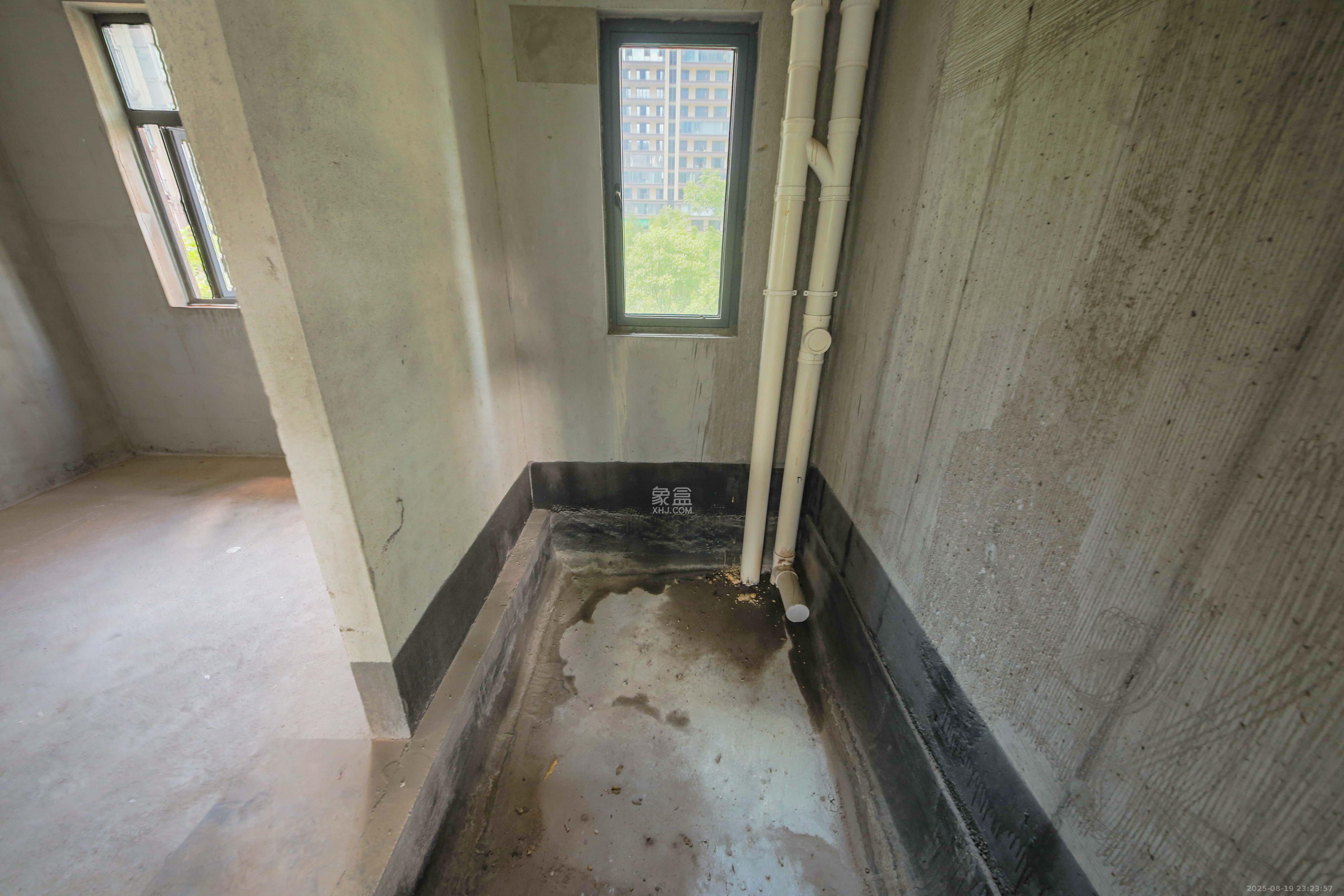 中建钰和城  4室2厅2卫   162.00万卫生间