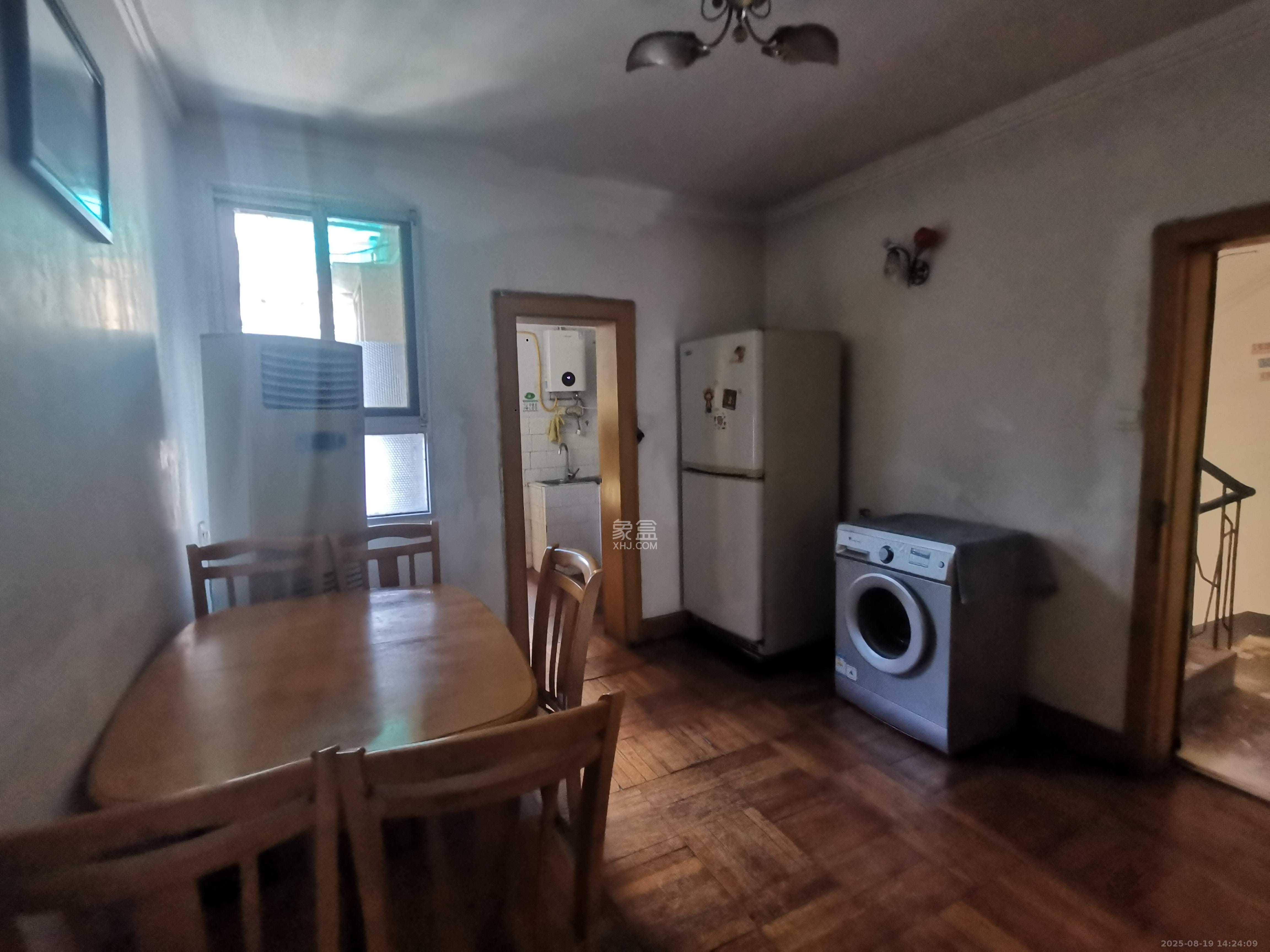 红旗区四片  2室1厅1卫    1500.0元/月室内图