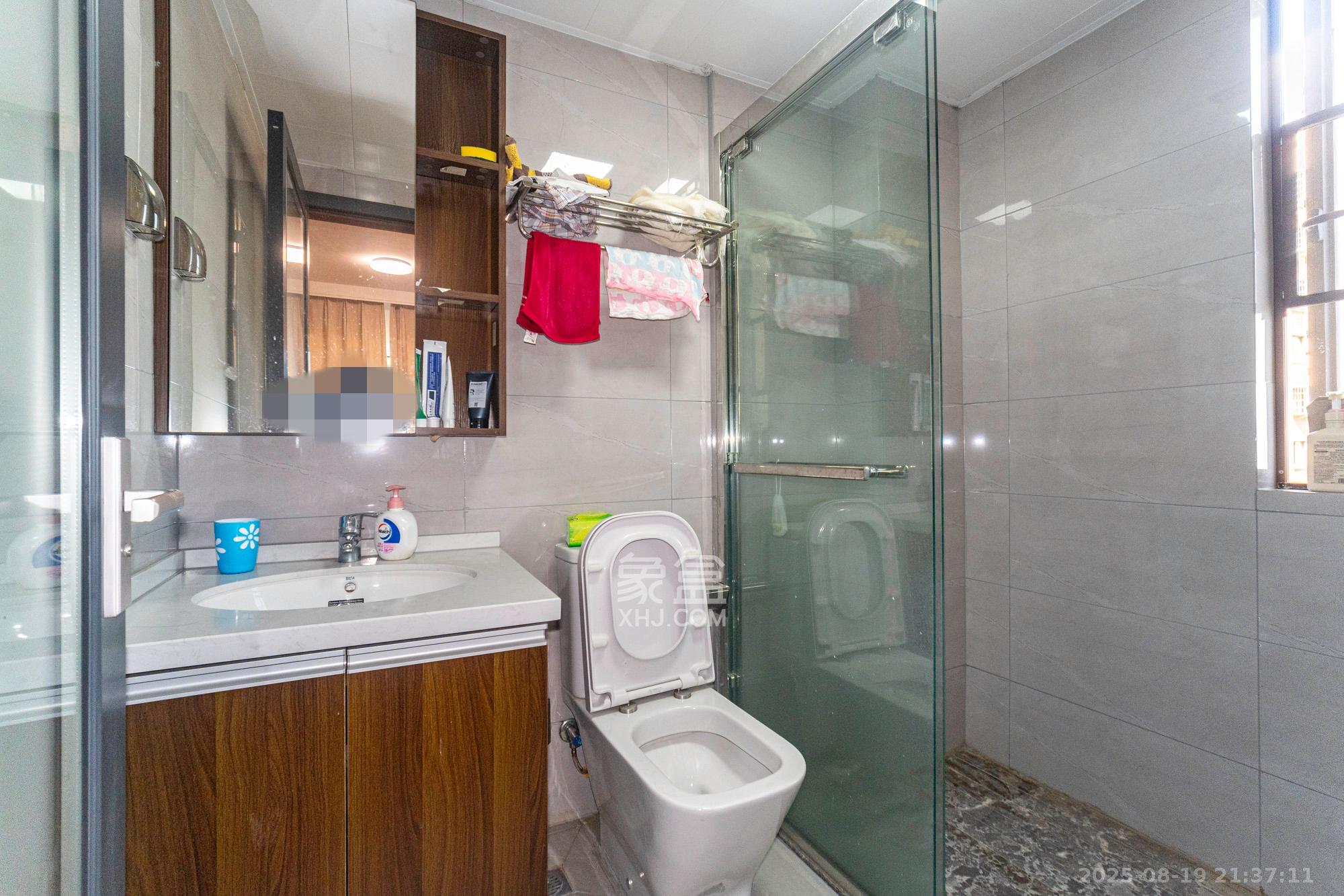 星城春晓 3室2厅1卫 90.0万 星城春晓 3室2厅1卫 90.0万卫生间