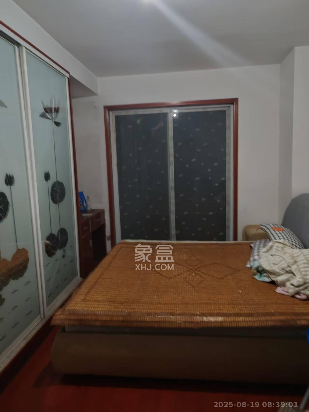 芙蓉蓉苑  2室2厅2卫    2500.0元/月室内图