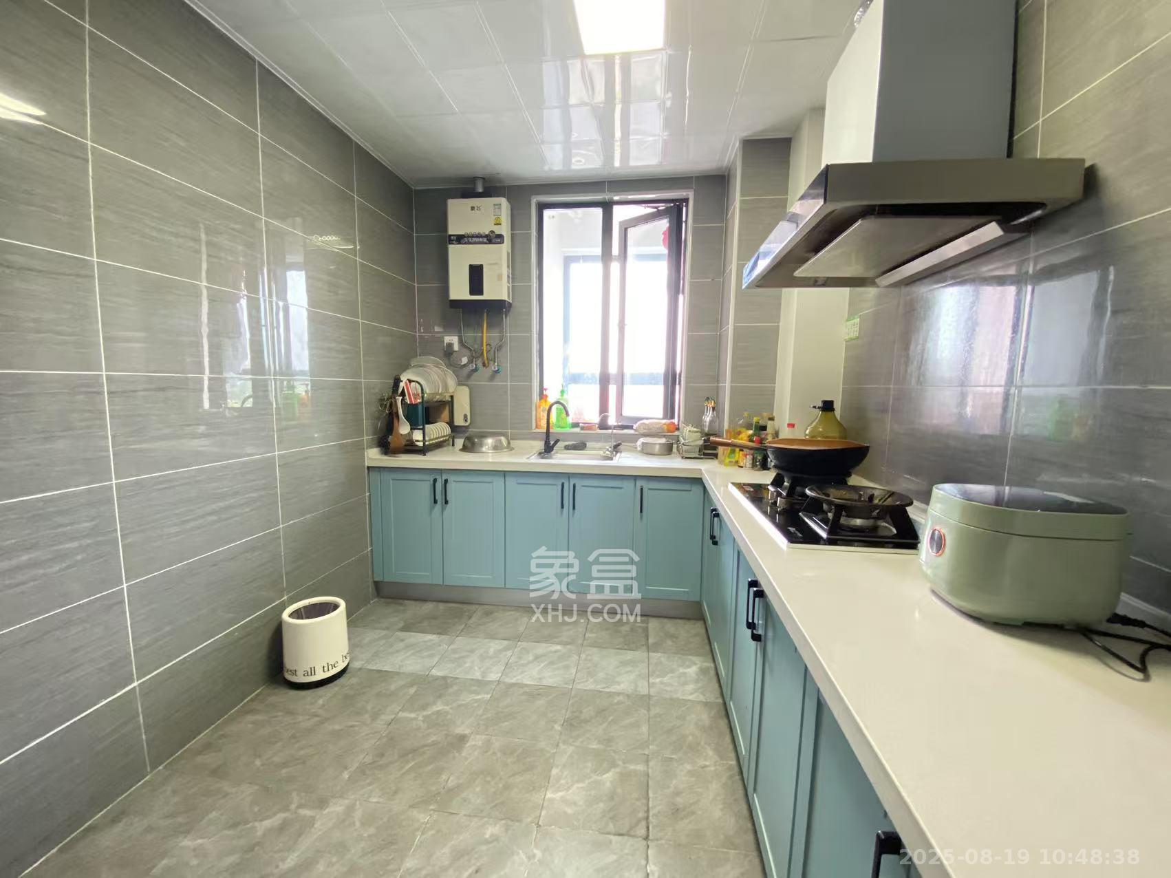 和泓融成府 4室2厅2卫 3500.0元/月 和泓融成府 4室2厅2卫 3500.0元/月室内图