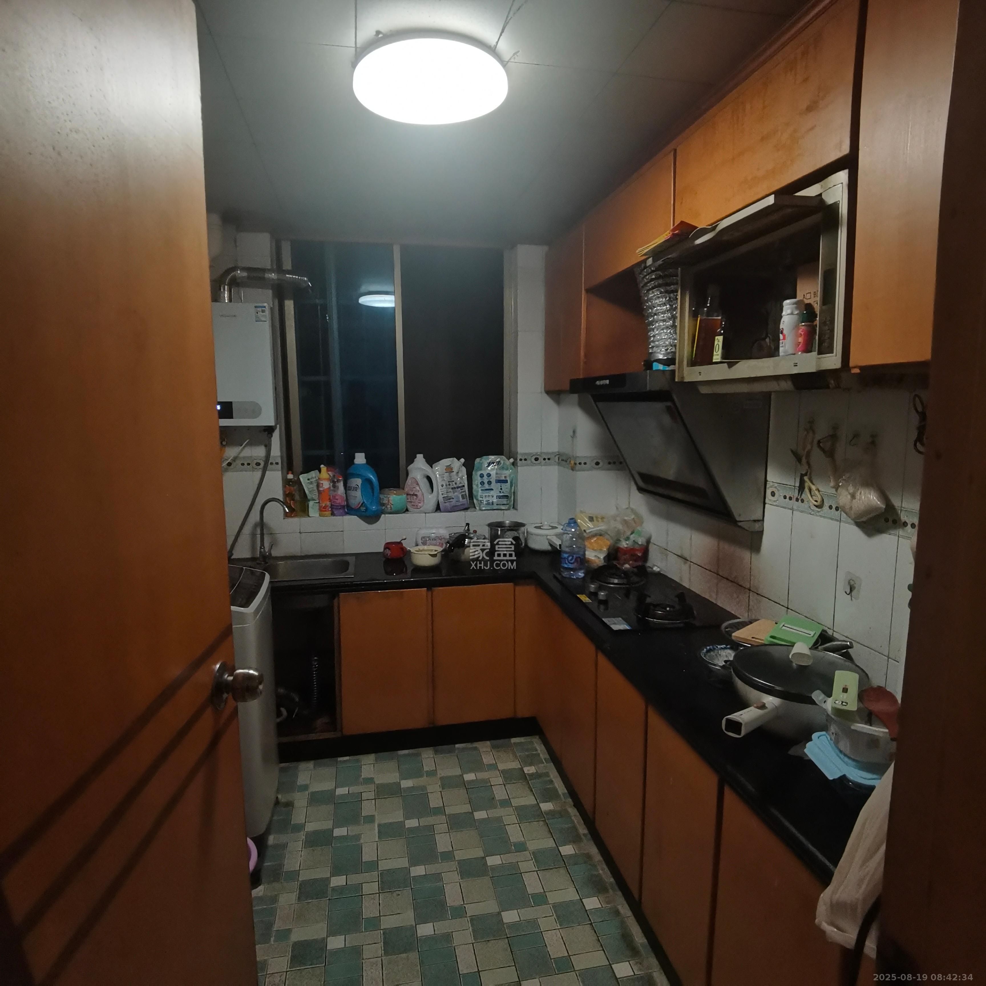 东南明苑  3室2厅2卫   2500.00元/月室内图