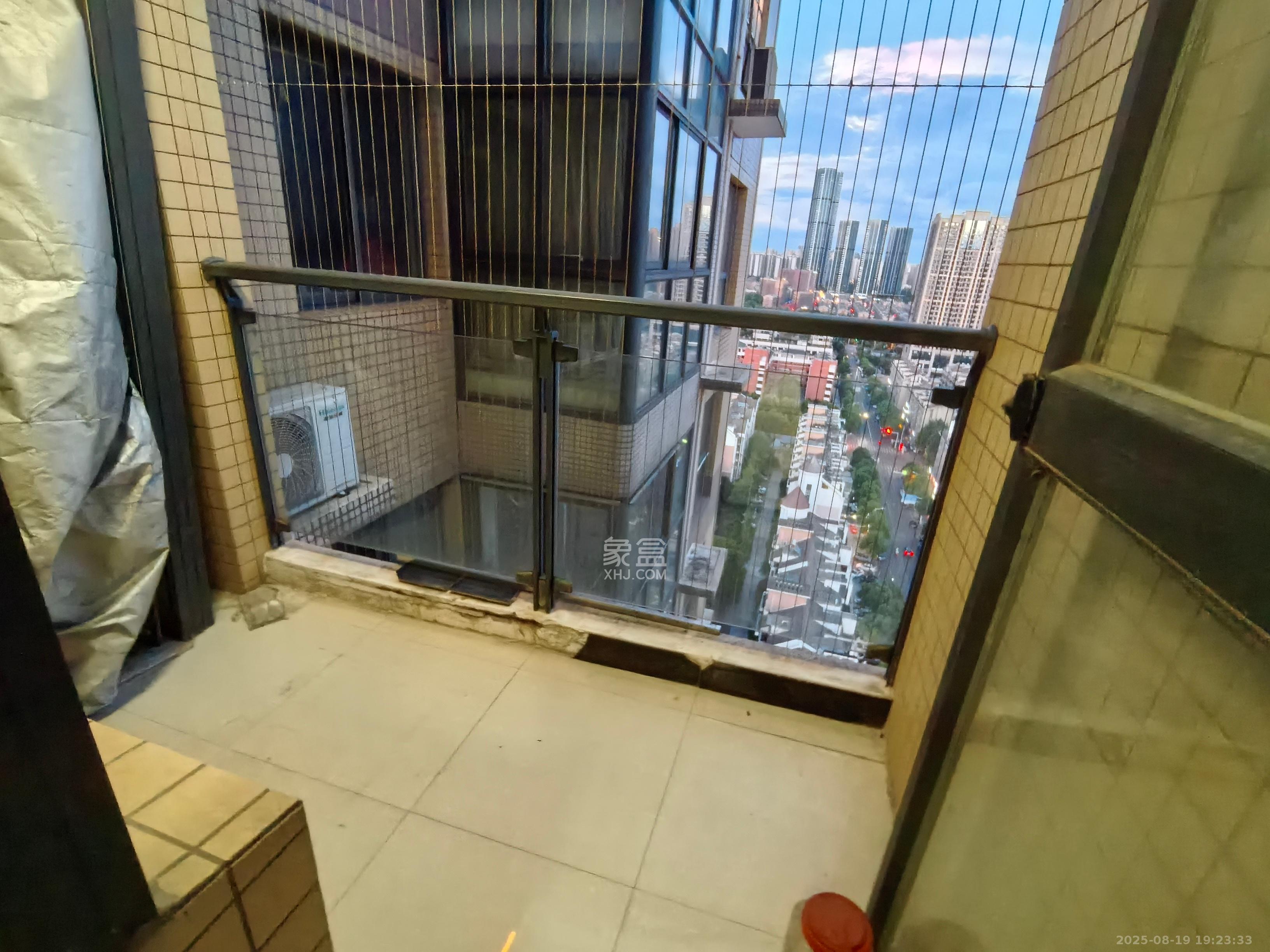 锦湘国际星城三期(锦绣苑) 2室1厅1卫 2000.0元/月 锦湘国际星城三期(锦绣苑) 2室1厅1卫 2000.0元/月室内图