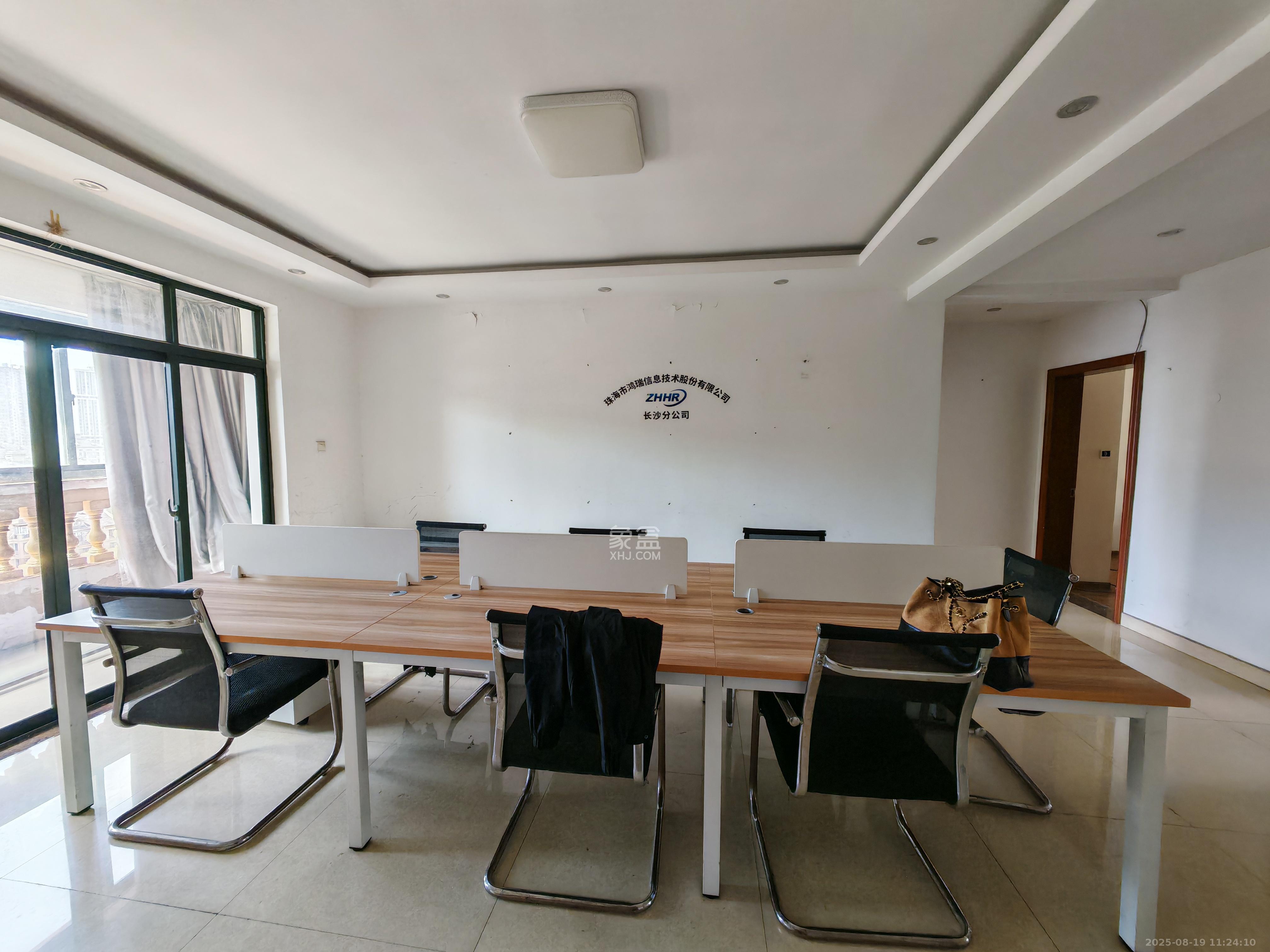 世嘉国际华城 3室2厅2卫 3500.0元/月 世嘉国际华城 3室2厅2卫 3500.0元/月室内图