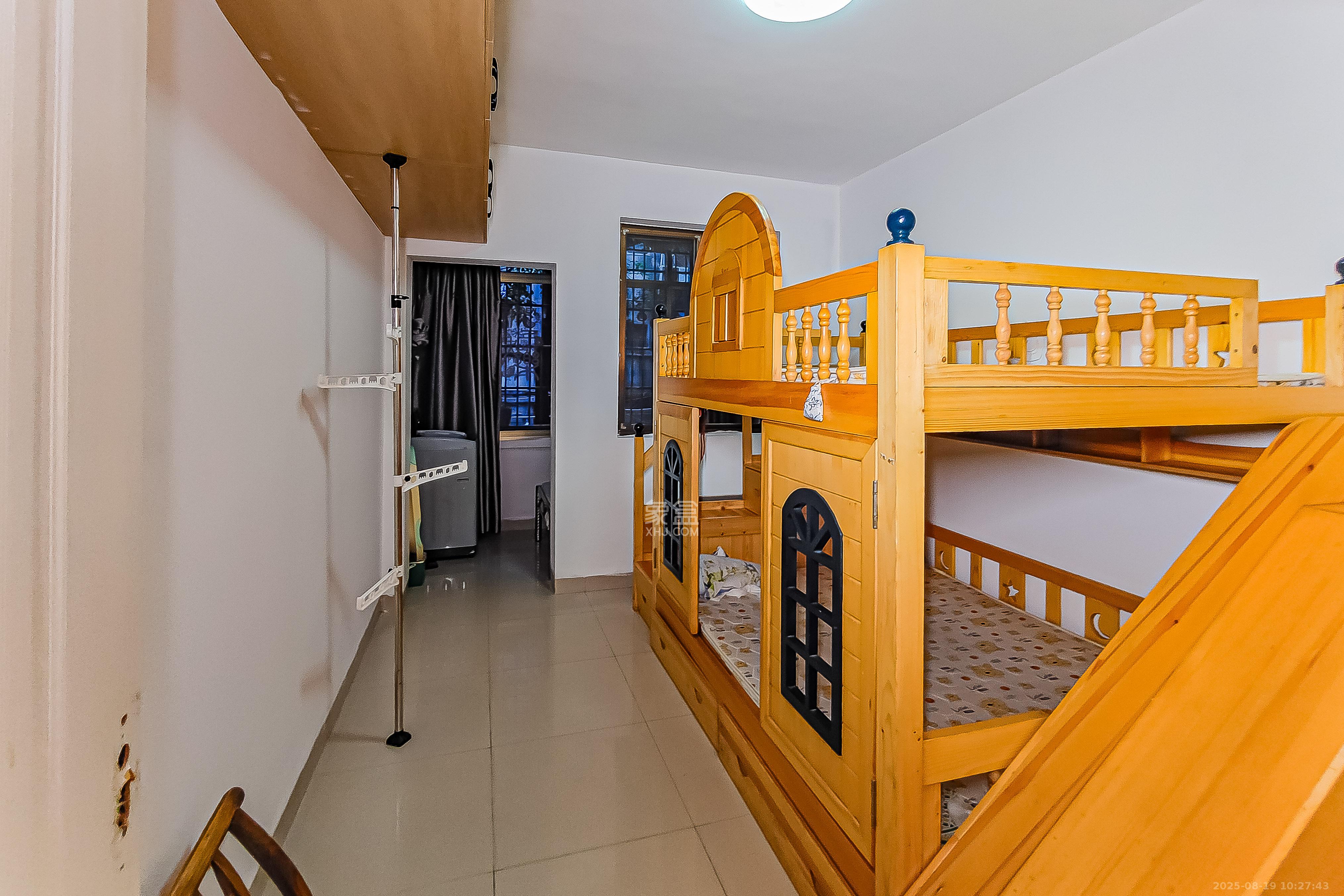 省水院宿舍  2室2厅1卫    69.8万 省水院宿舍  2室2厅1卫    69.8万卧室