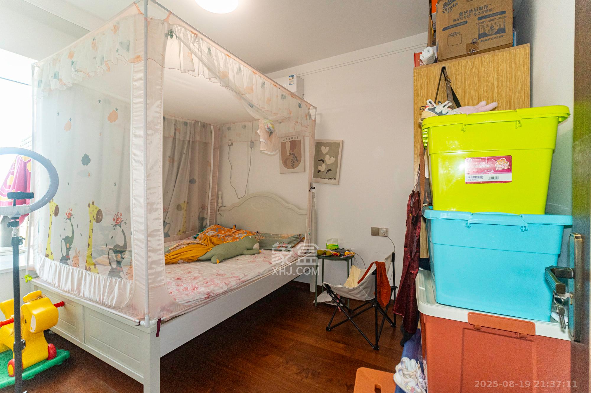 星城春晓 3室2厅1卫 90.0万 星城春晓 3室2厅1卫 90.0万卧室