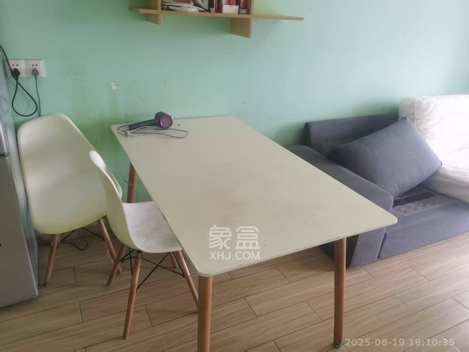 达美D6区  1室1厅1卫   1950.00元/月室内图1