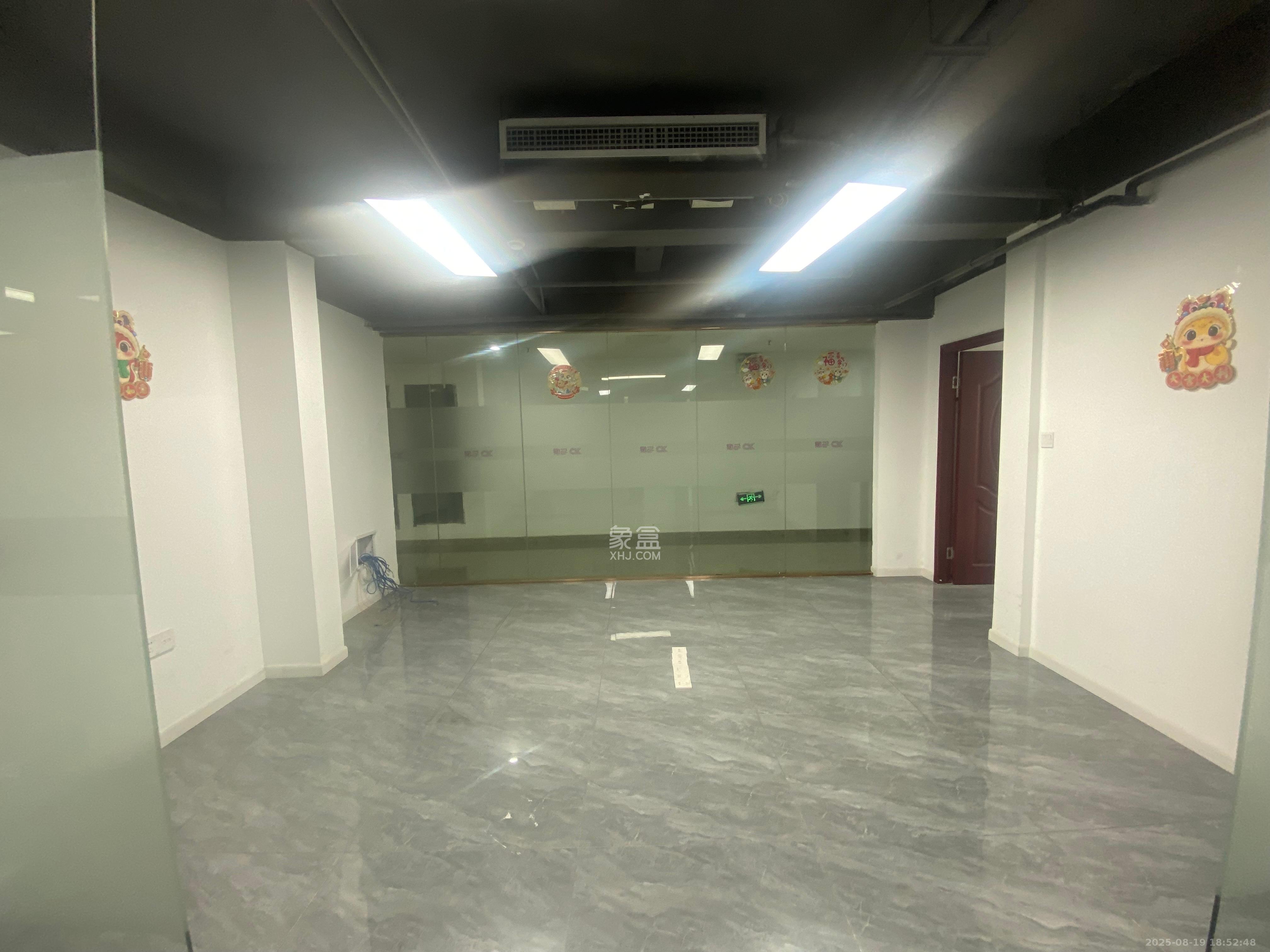 蓝湾国际广场  1室0厅0卫    9000.0元/月室内图