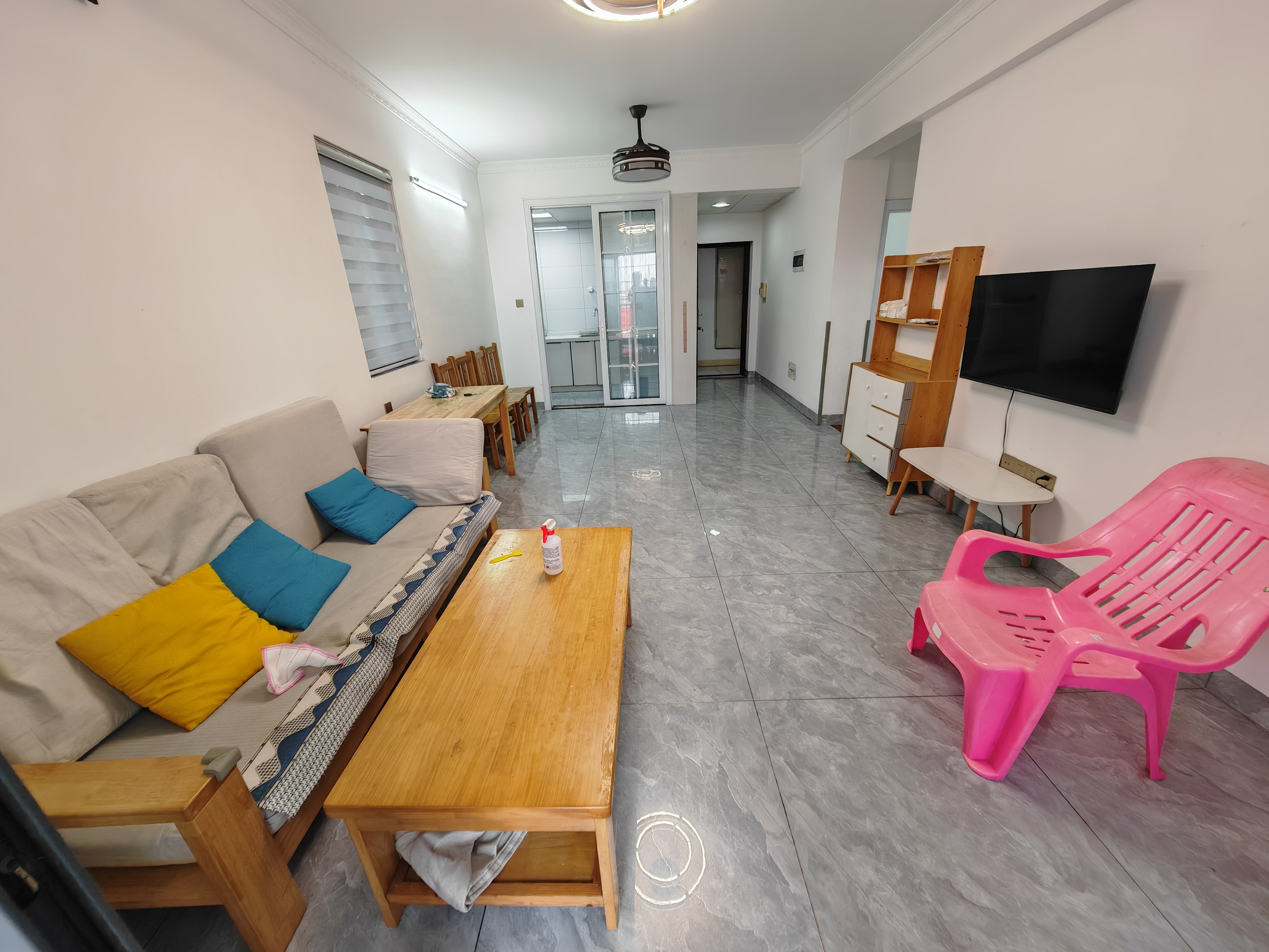 滨江公馆 2室2厅1卫 2200.0元/月 滨江公馆 2室2厅1卫 2200.0元/月室内图