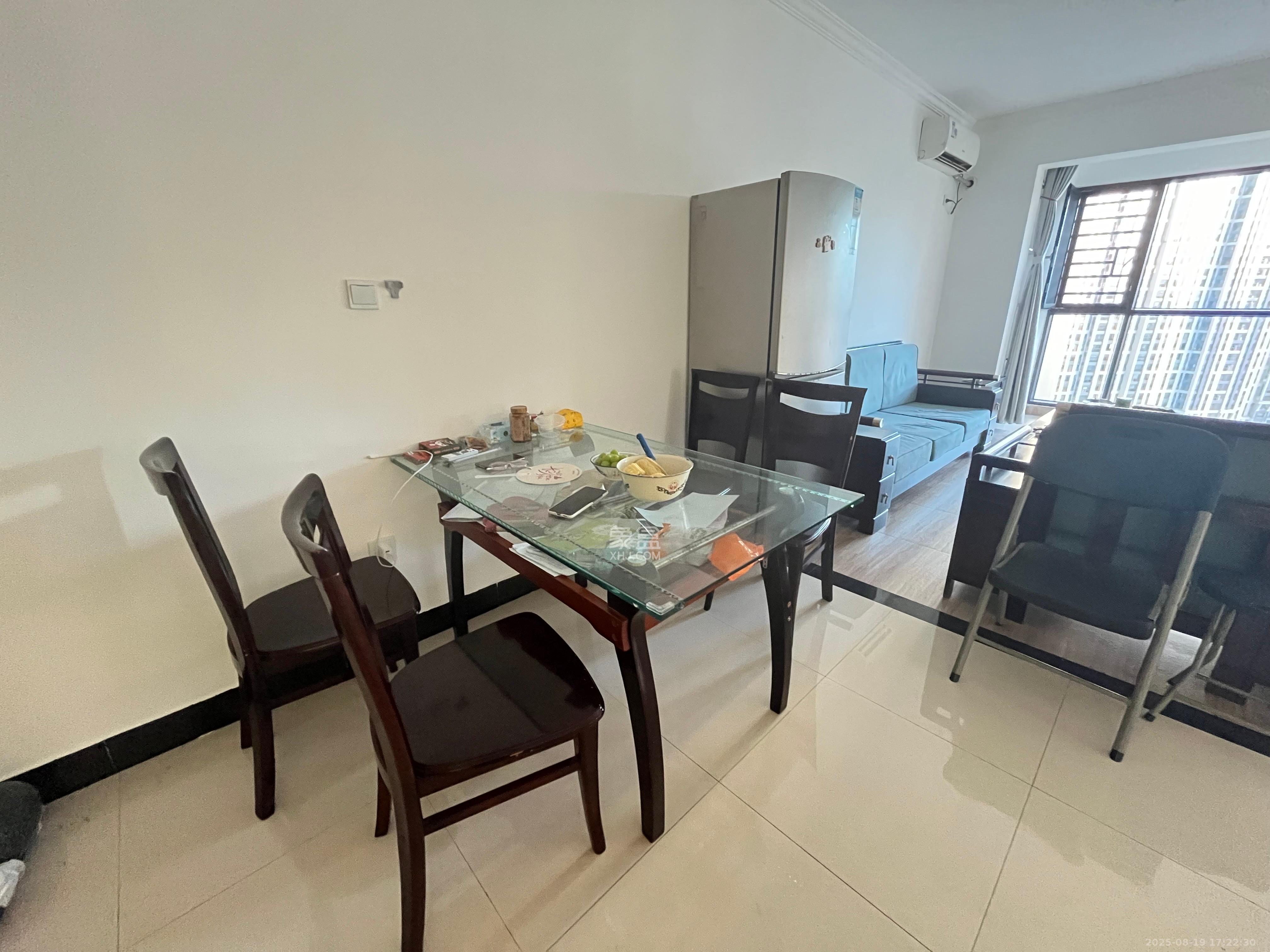 和泓梅溪四季 4室2厅1卫 2200.0元/月 和泓梅溪四季 4室2厅1卫 2200.0元/月室内图