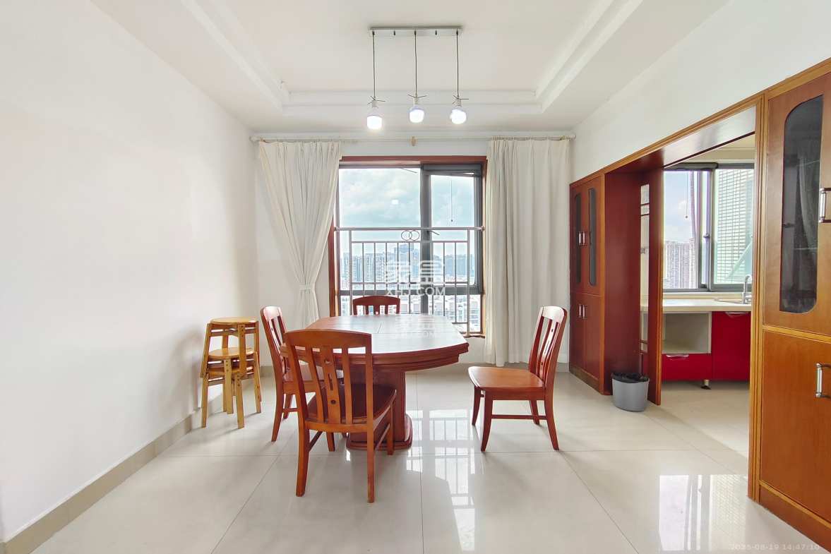 银港水晶城 3室2厅2卫 2800.0元/月 银港水晶城 3室2厅2卫 2800.0元/月室内图