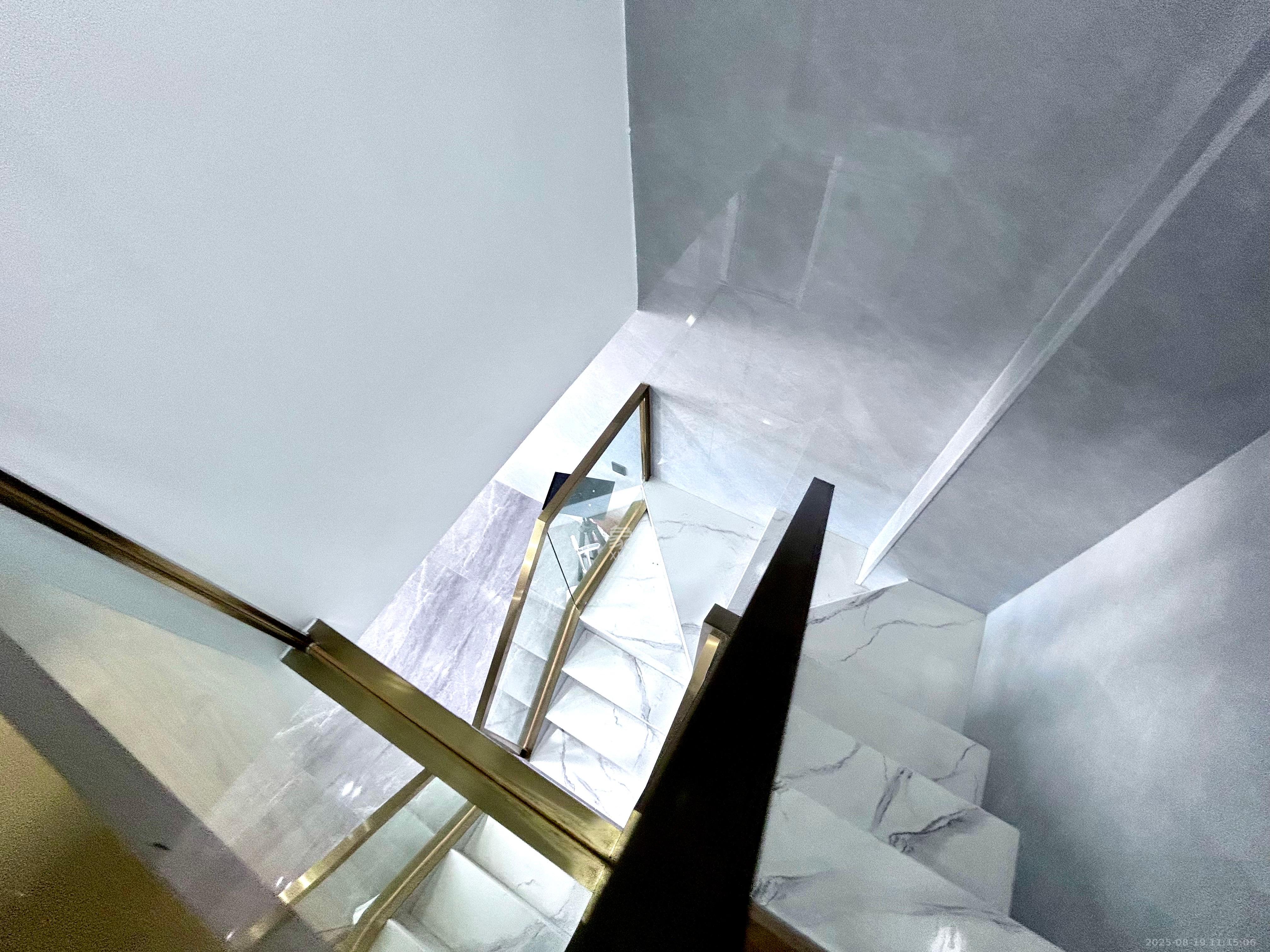 保利中环广场(保利中悦苑) 2室1厅1卫 2800.0元/月 保利中环广场(保利中悦苑) 2室1厅1卫 2800.0元/月室内图