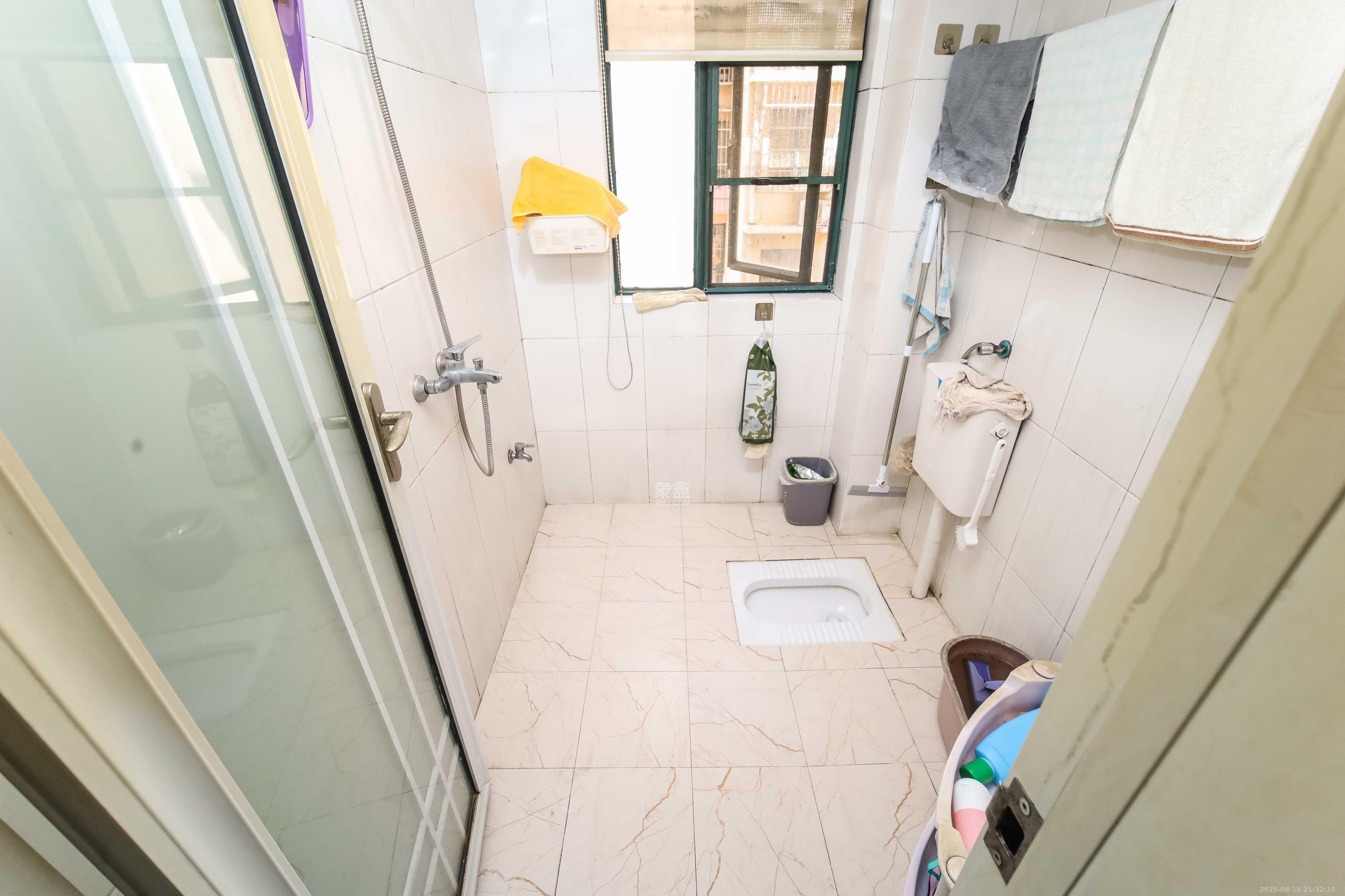 东方新城 3室2厅2卫 76.8万 东方新城 3室2厅2卫 76.8万卫生间