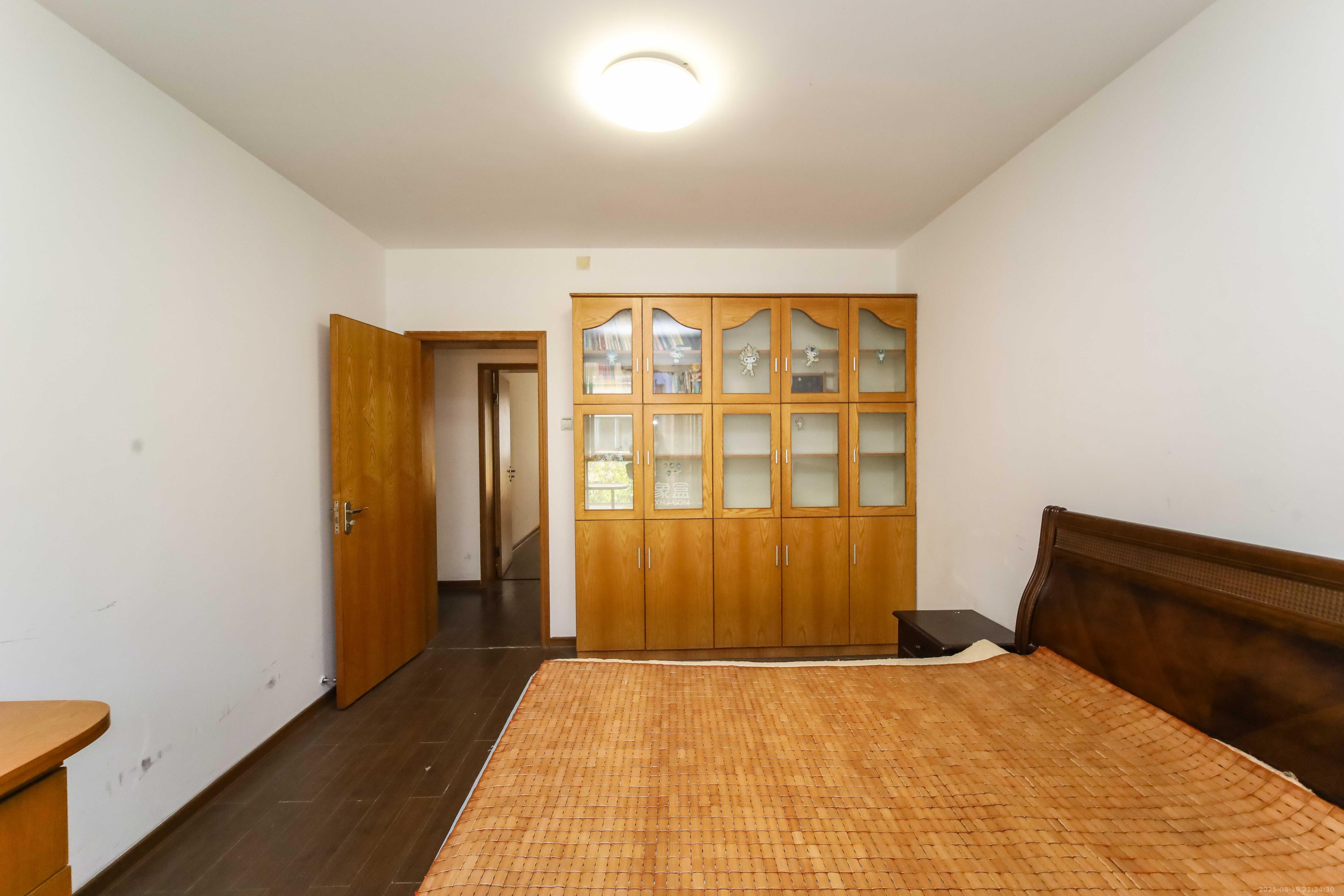 芙蓉苑 3室2厅1卫 81.6万 芙蓉苑 3室2厅1卫 81.6万卧室