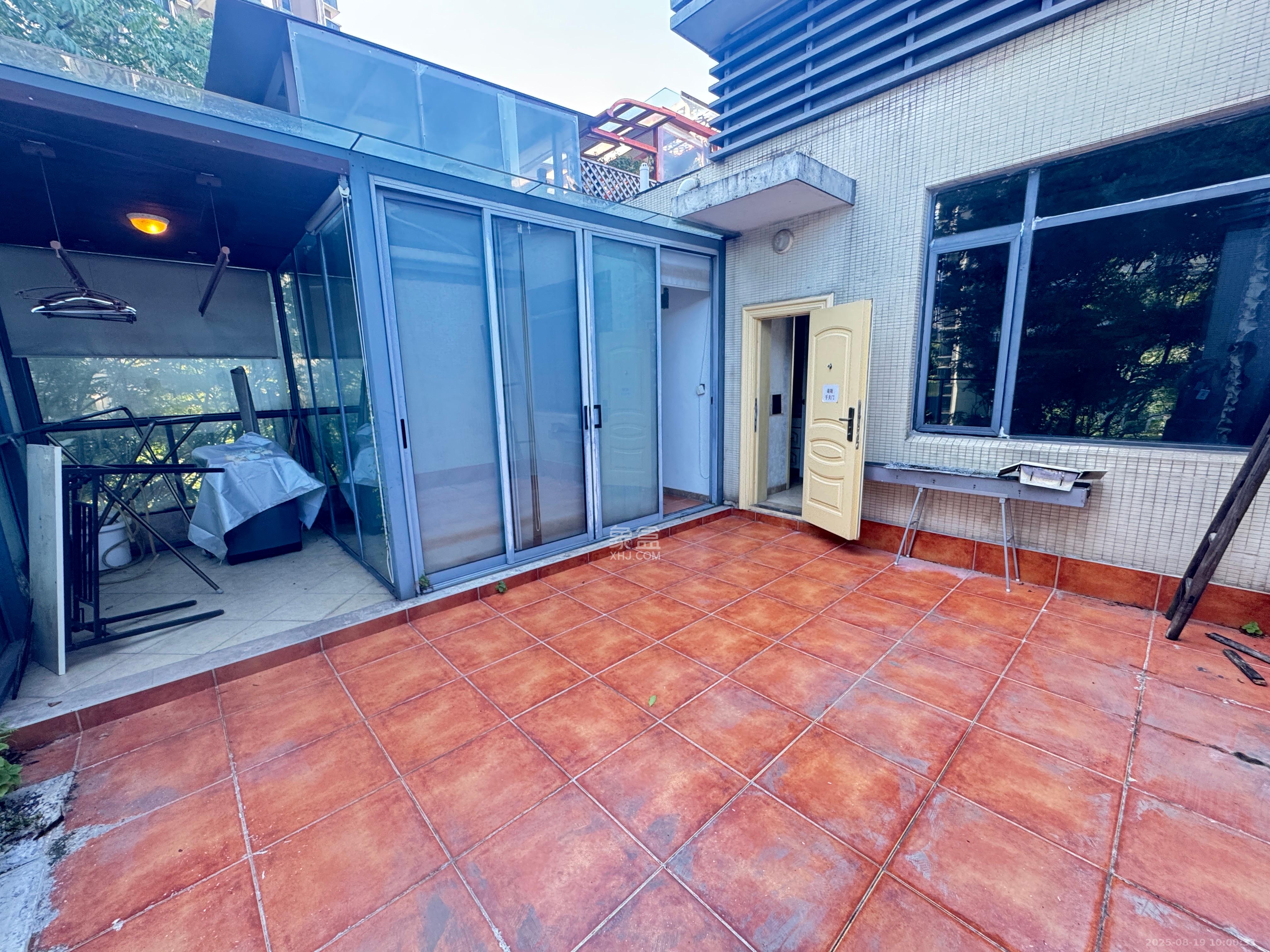 西山汇景一、二期 4室3厅3卫 8500.0元/月 西山汇景一、二期 4室3厅3卫 8500.0元/月室内图