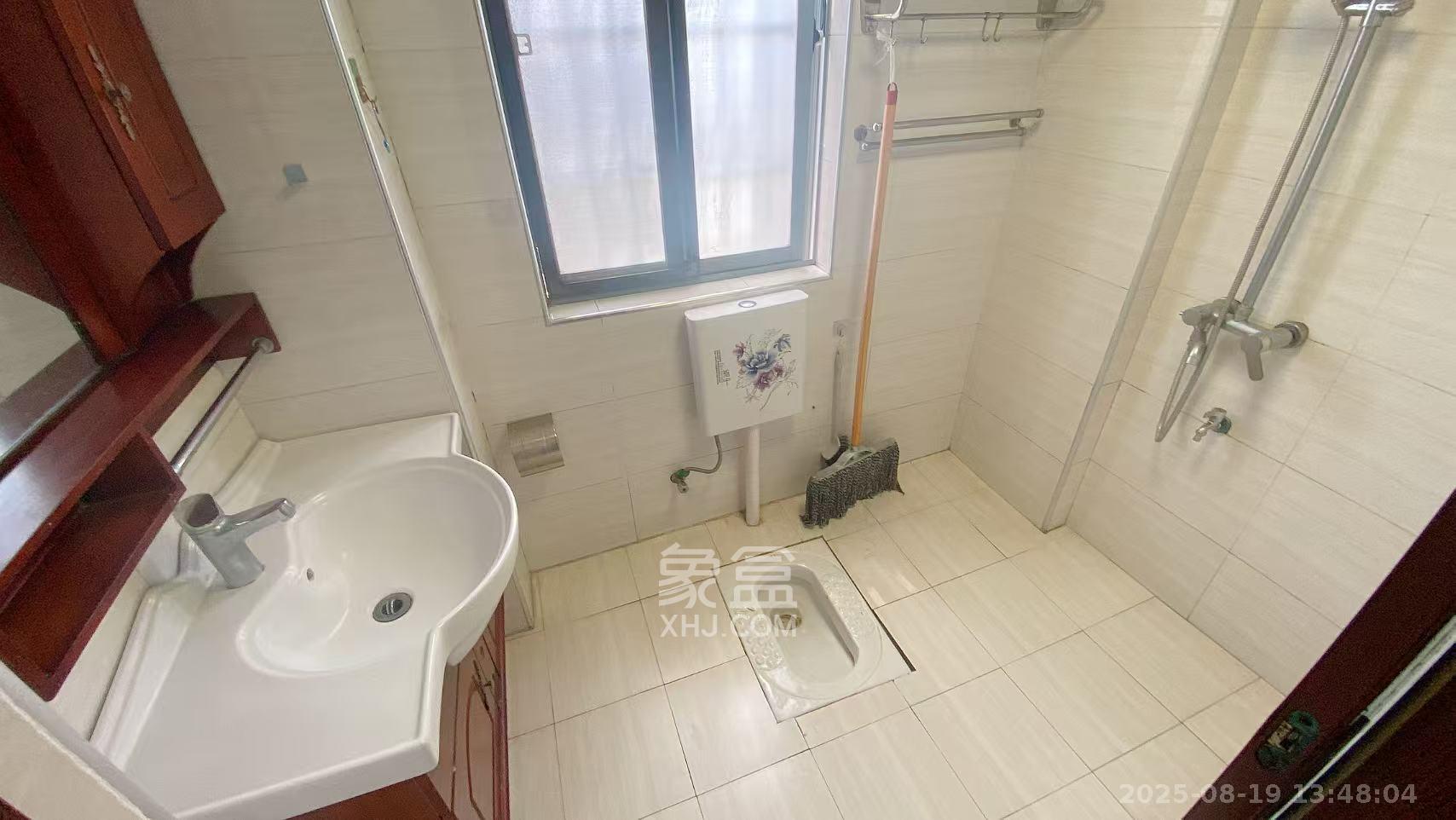 雄新水印廊桥(雄新华府) 2室2厅1卫 1700.0元/月 雄新水印廊桥(雄新华府) 2室2厅1卫 1700.0元/月室内图