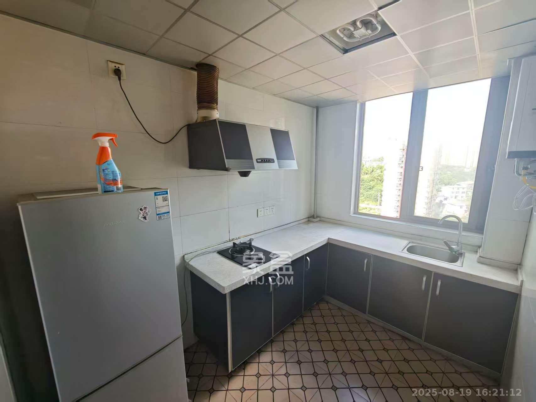 阳光晶城 2室1厅1卫 2000.0元/月 阳光晶城 2室1厅1卫 2000.0元/月室内图