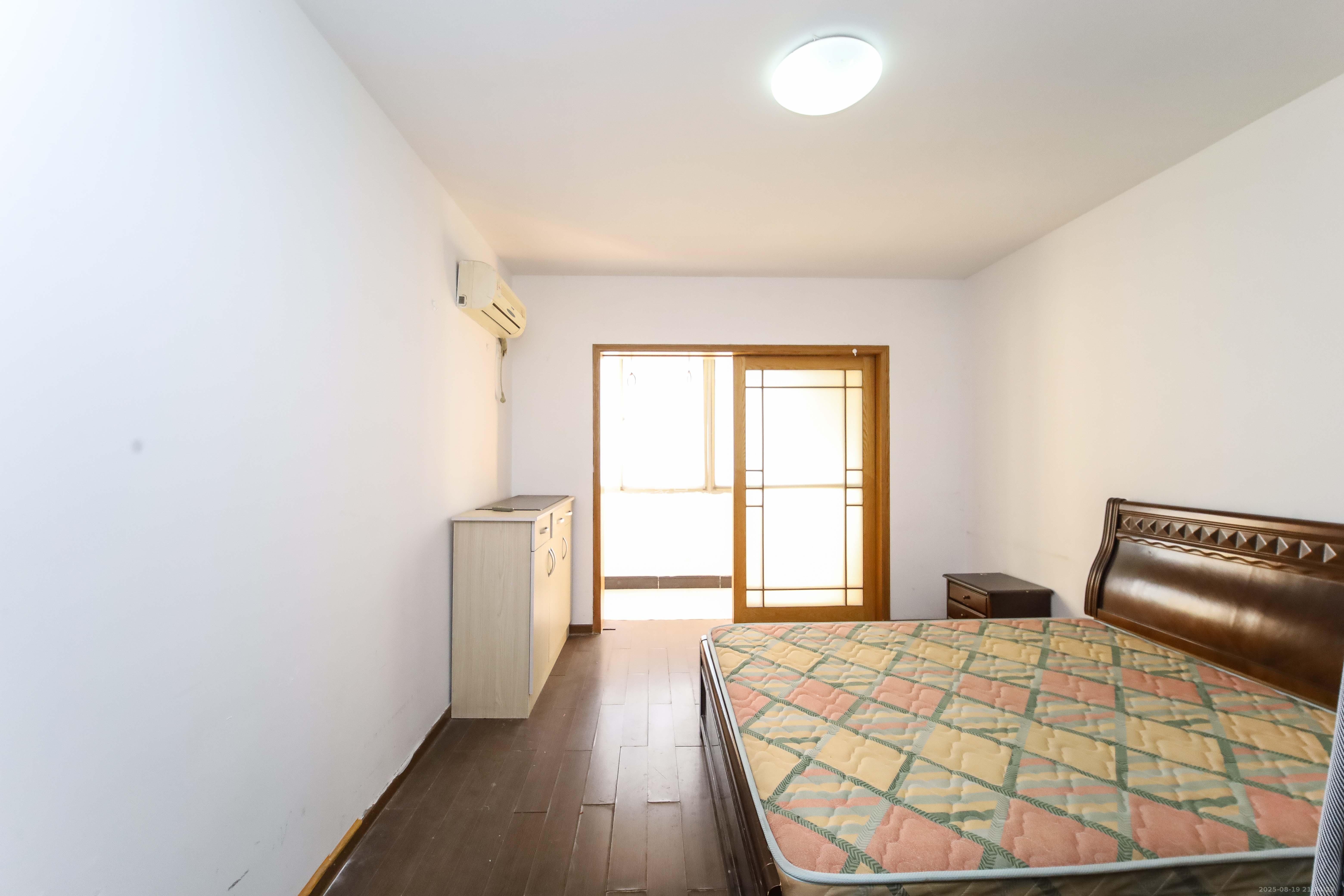 芙蓉苑 3室2厅1卫 81.6万 芙蓉苑 3室2厅1卫 81.6万卧室