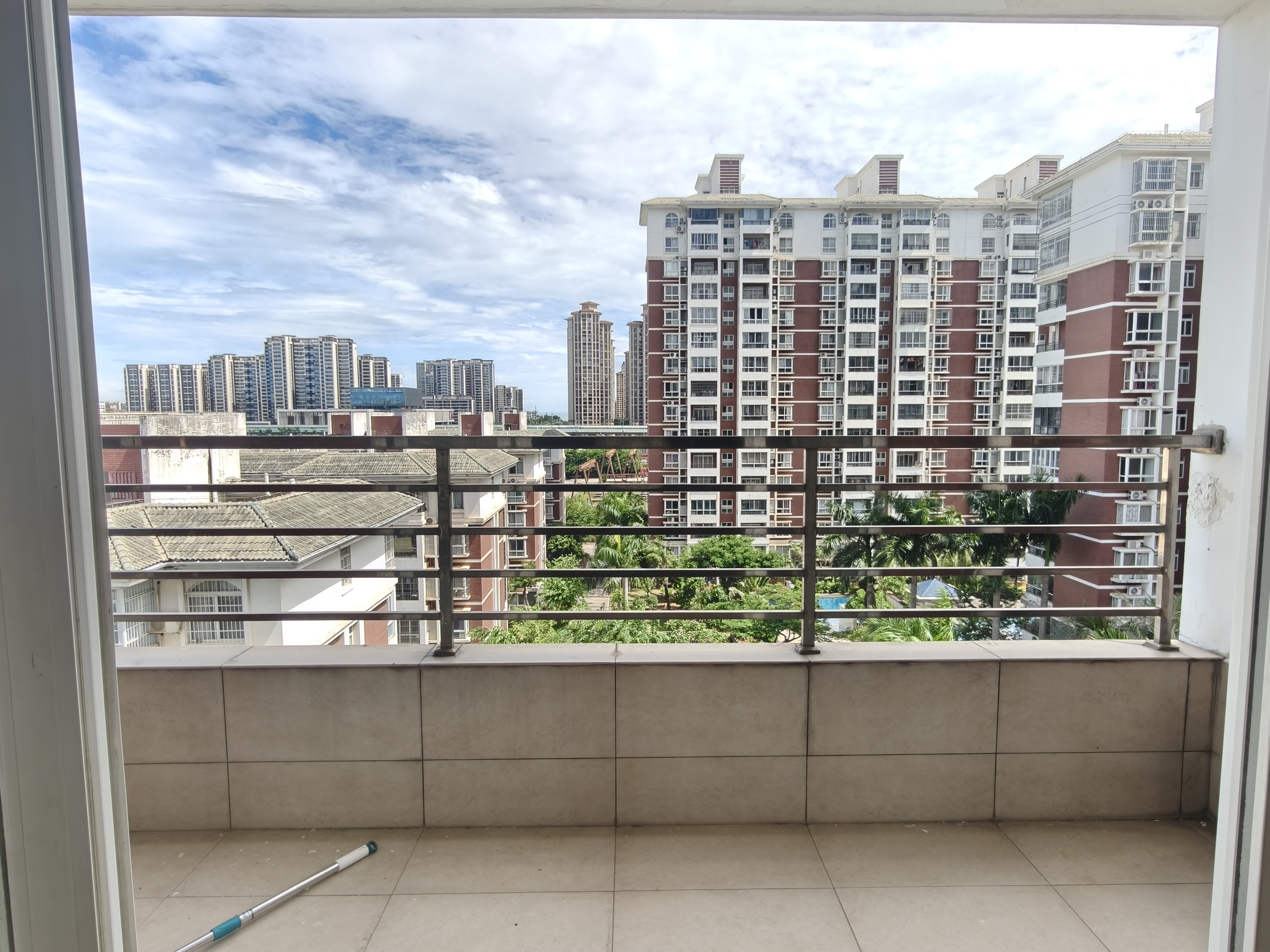 维多利亚花园 3室2厅2卫 2700.0元/月 维多利亚花园 3室2厅2卫 2700.0元/月室内图