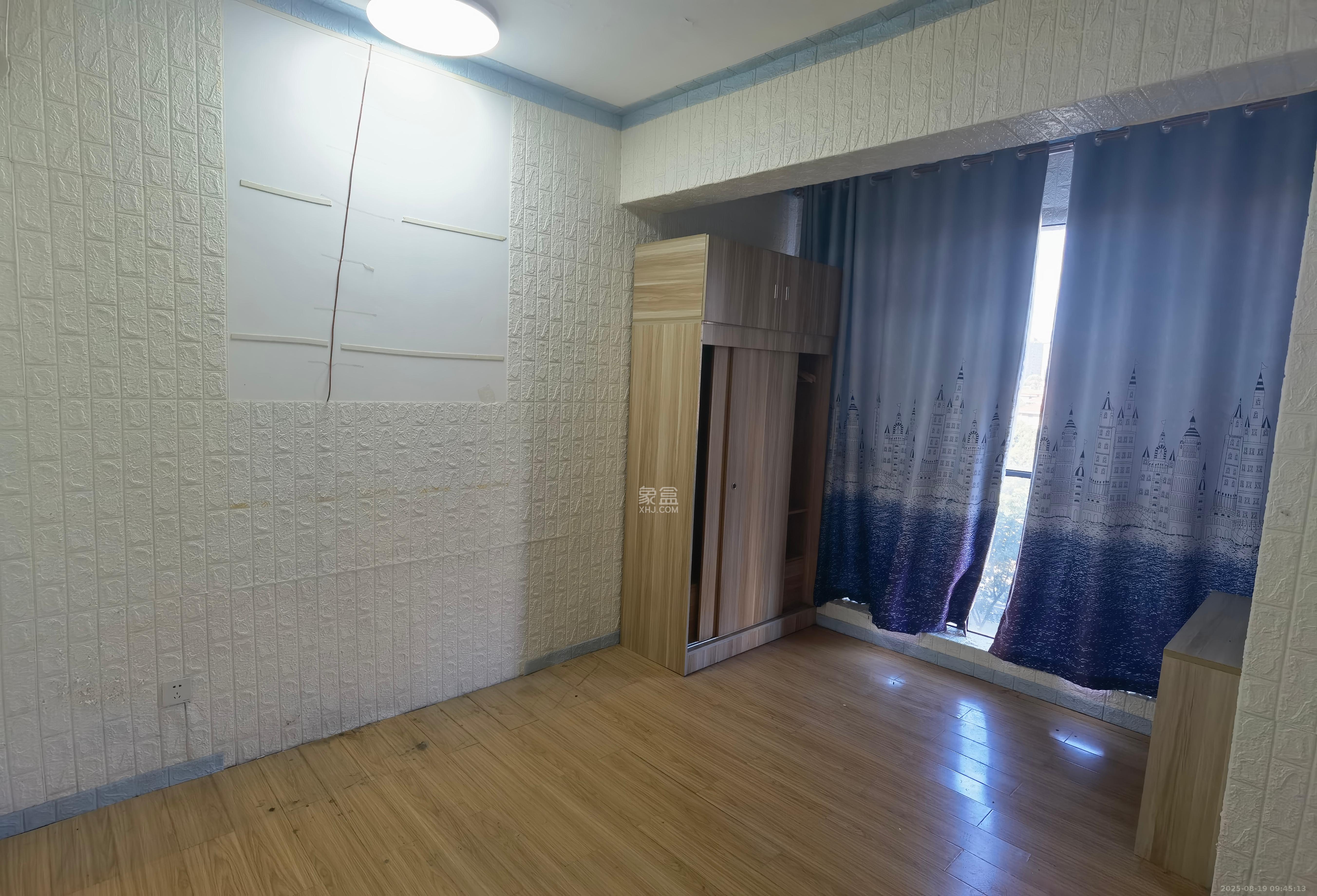 勤诚达新界  2室1厅1卫    1500.0元/月 勤诚达新界  2室1厅1卫    1500.0元/月室内图