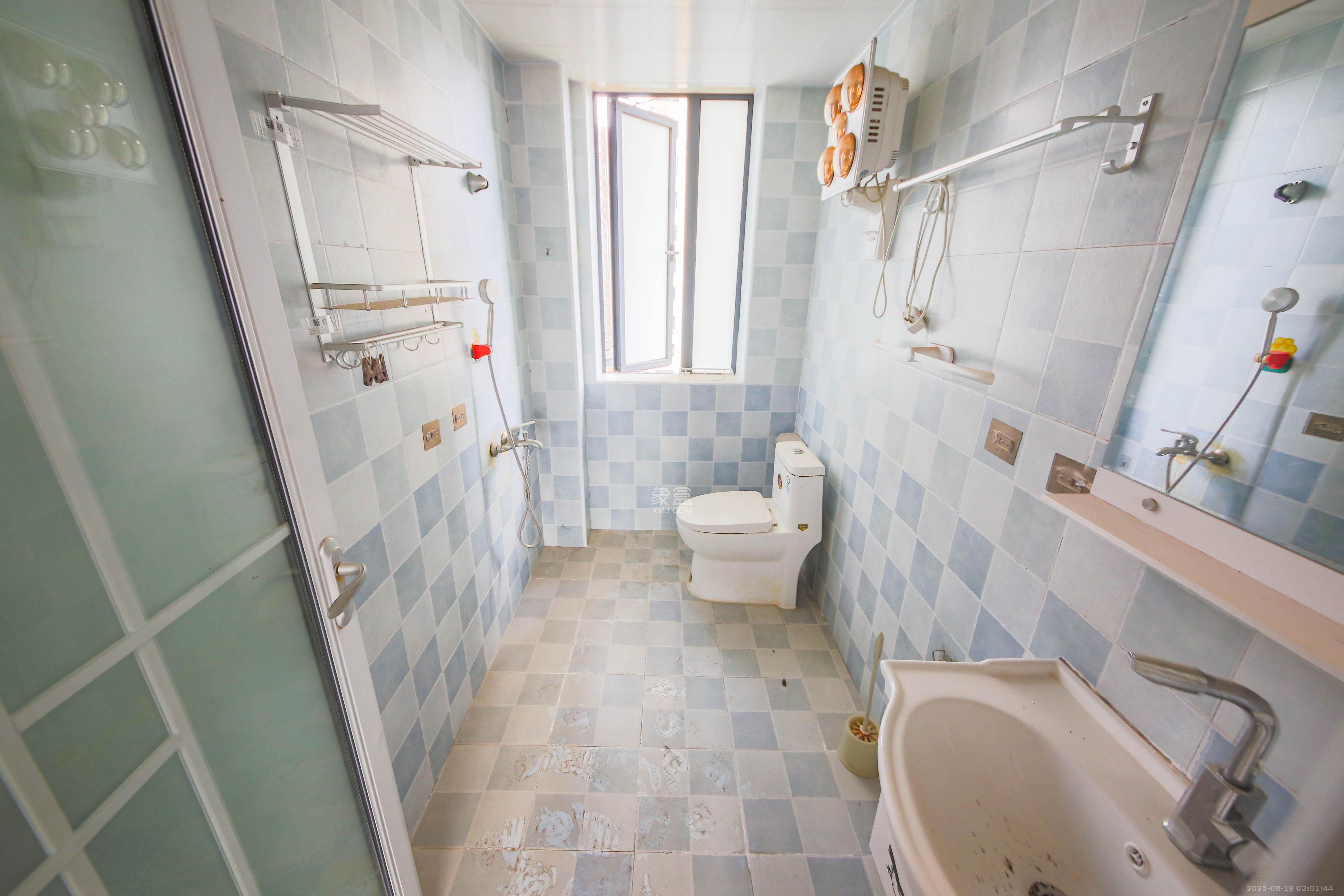 丽水熙园 3室2厅2卫 94.0万 丽水熙园 3室2厅2卫 94.0万卫生间