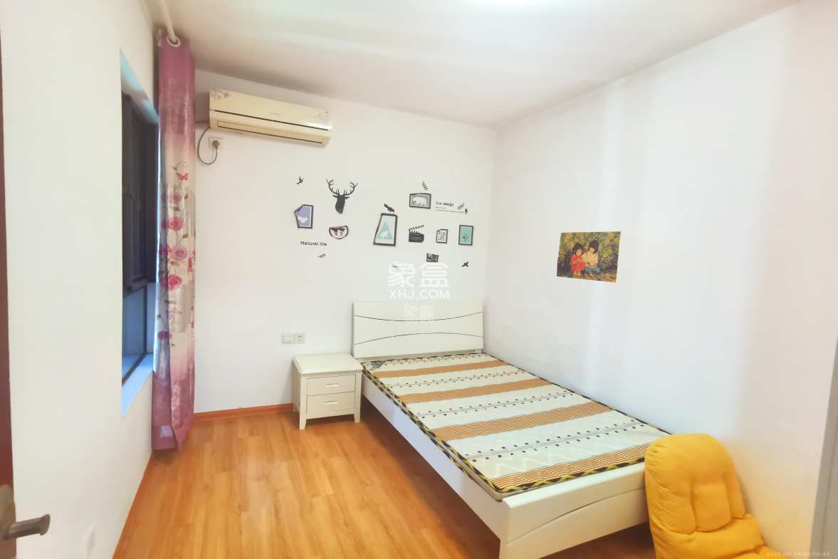 三一街区  3室2厅1卫    1600.0元/月 三一街区  3室2厅1卫    1600.0元/月室内图