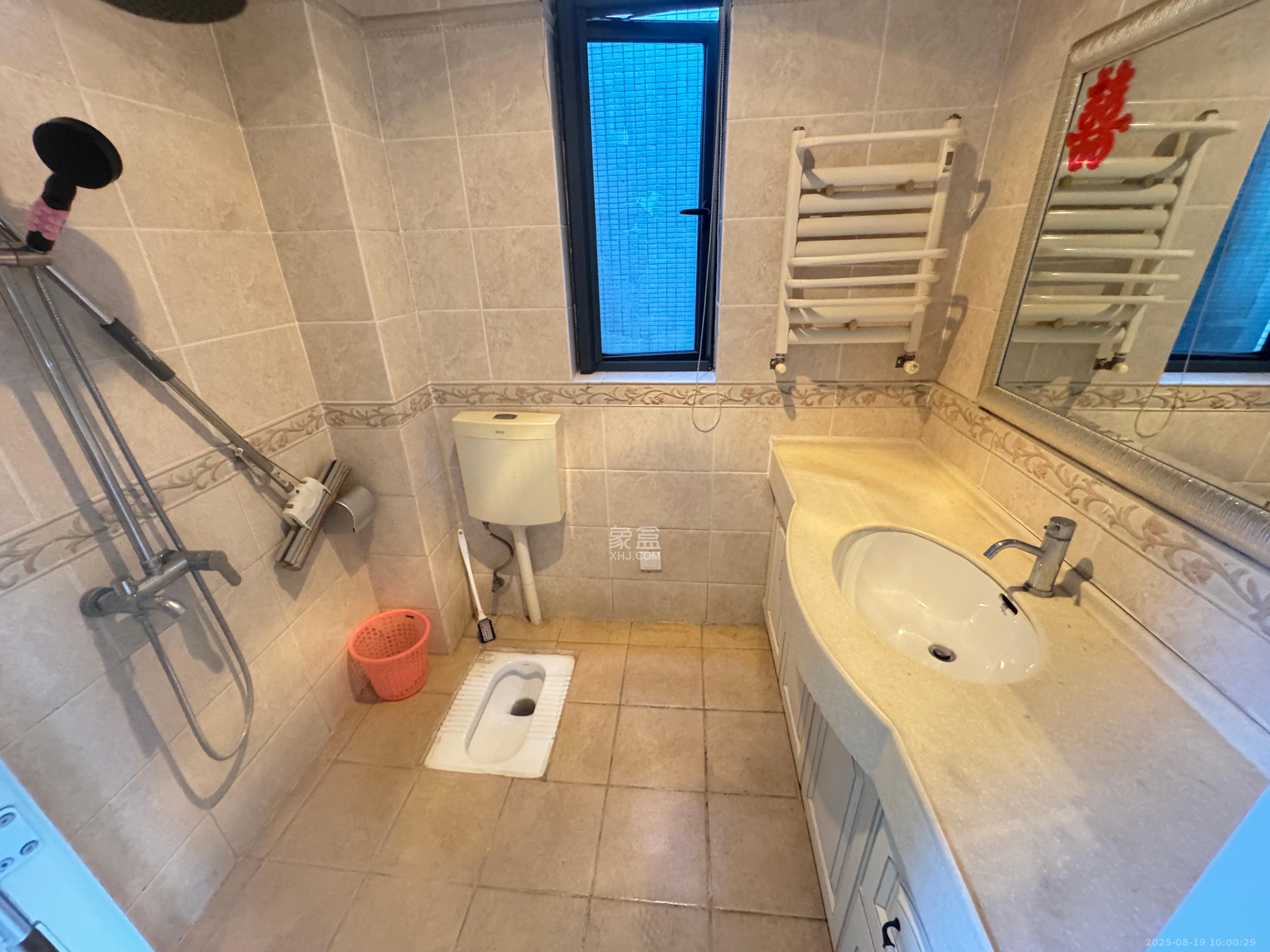 西山汇景一、二期  4室3厅3卫    8500.0元/月室内图