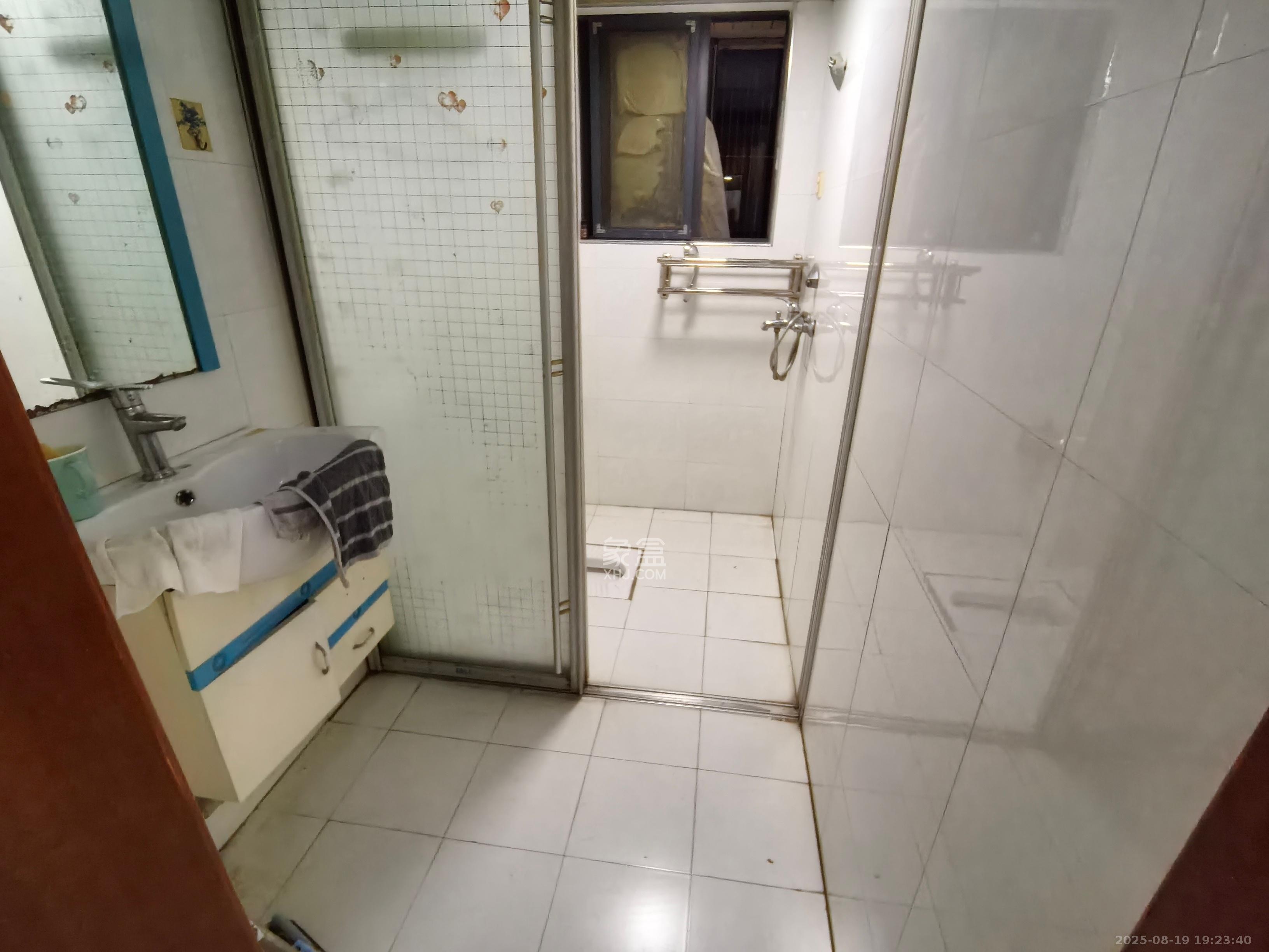 锦湘国际星城三期(锦绣苑) 2室1厅1卫 2000.0元/月 锦湘国际星城三期(锦绣苑) 2室1厅1卫 2000.0元/月室内图