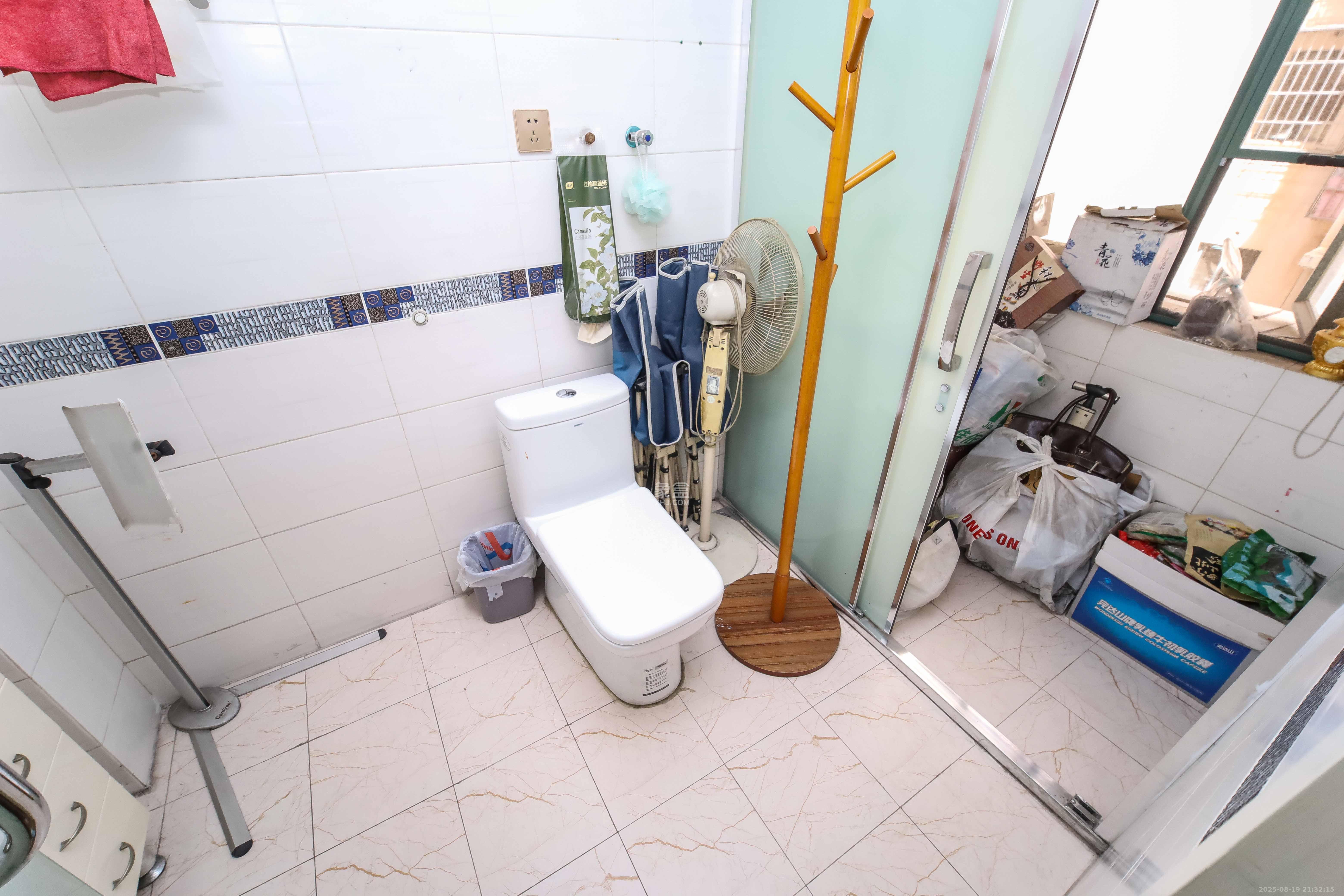 东方新城 3室2厅2卫 76.8万 东方新城 3室2厅2卫 76.8万卫生间