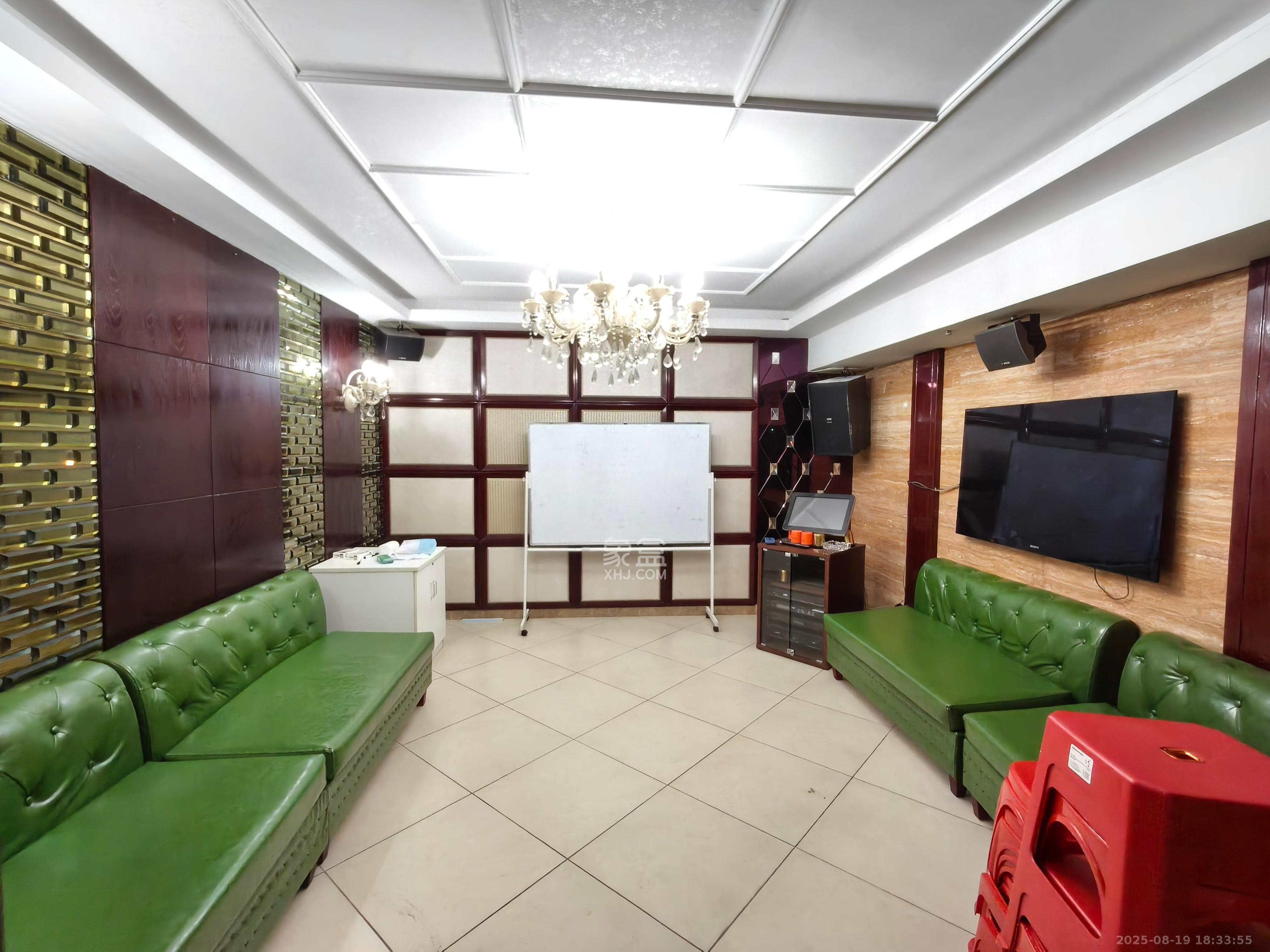 奥林匹克花园  4室2厅2卫    9000.0元/月室内图