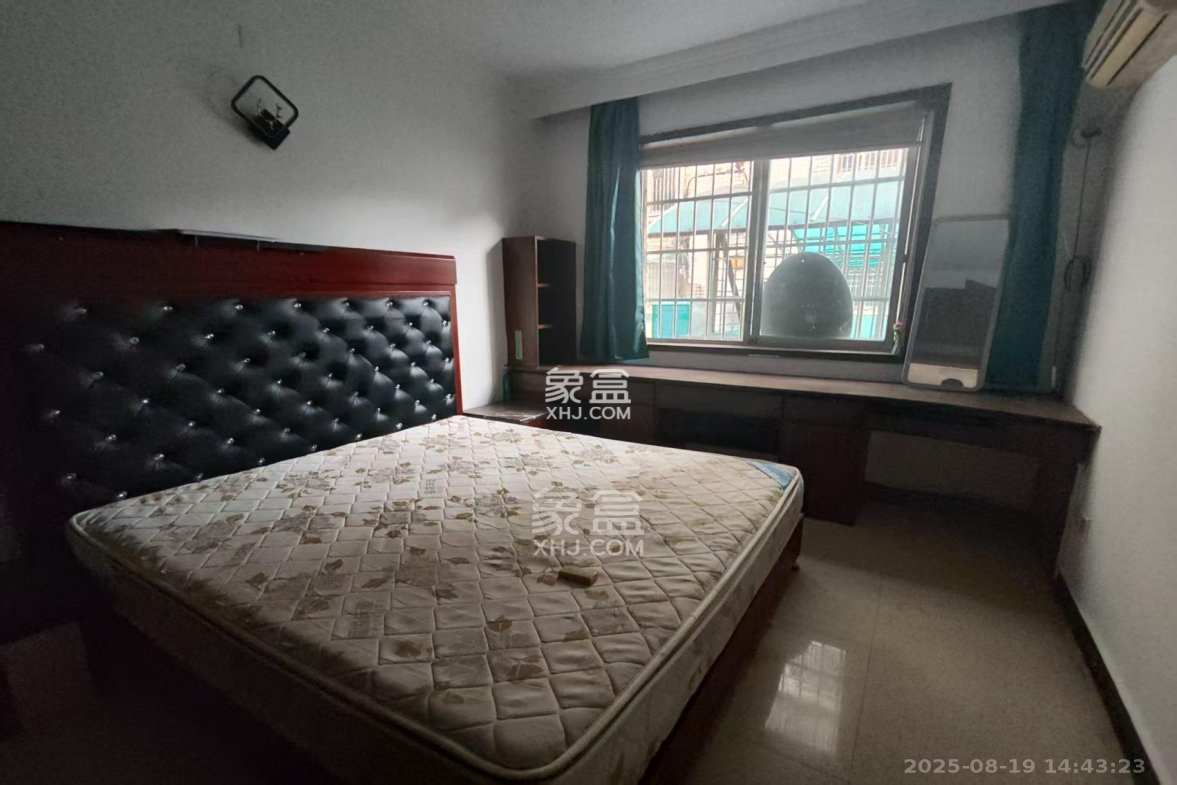 天韵家园 3室2厅1卫 2100.0元/月 天韵家园 3室2厅1卫 2100.0元/月室内图