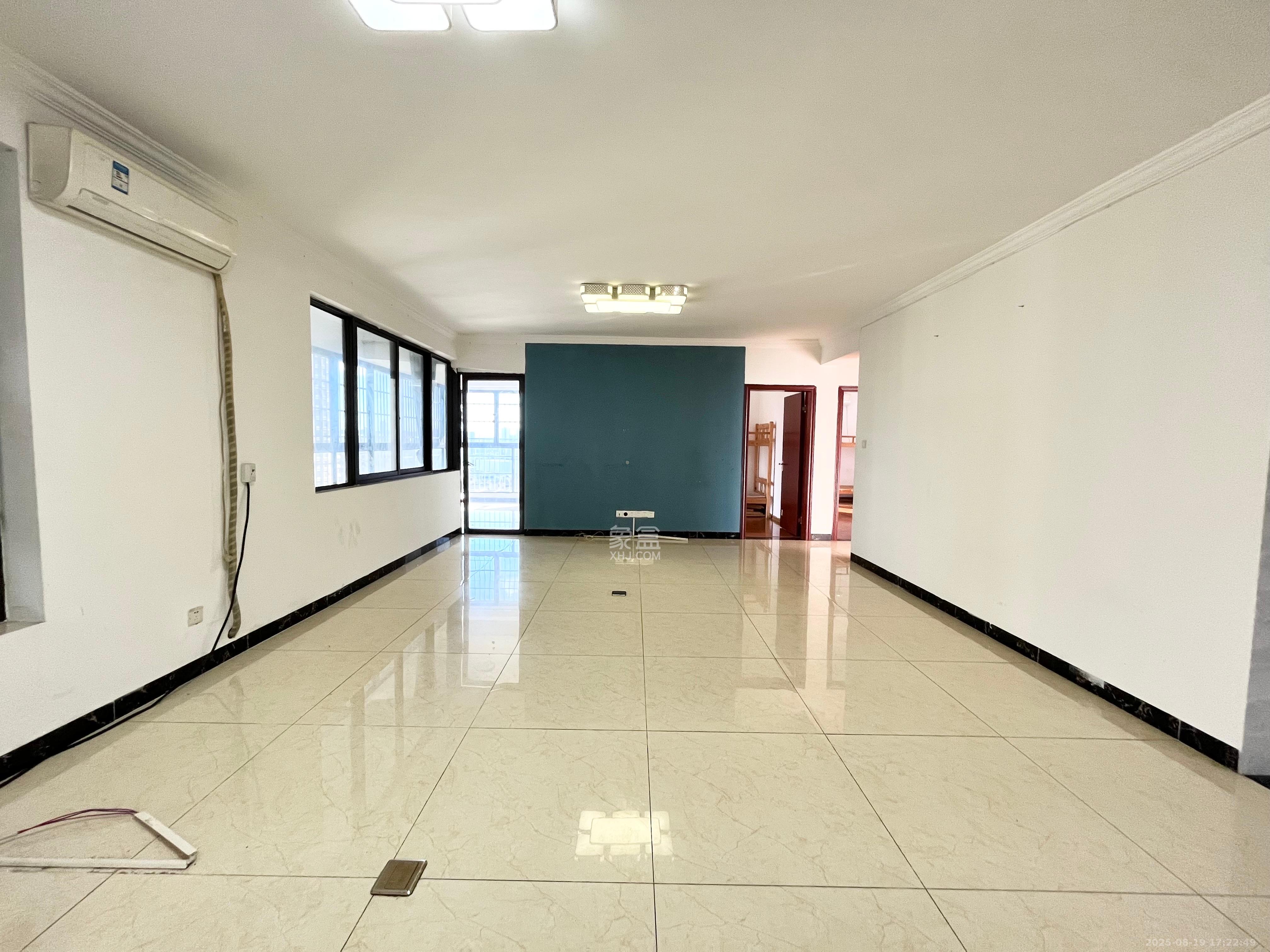 保利麓谷林语E区 4室2厅2卫 2600.0元/月 保利麓谷林语E区 4室2厅2卫 2600.0元/月室内图