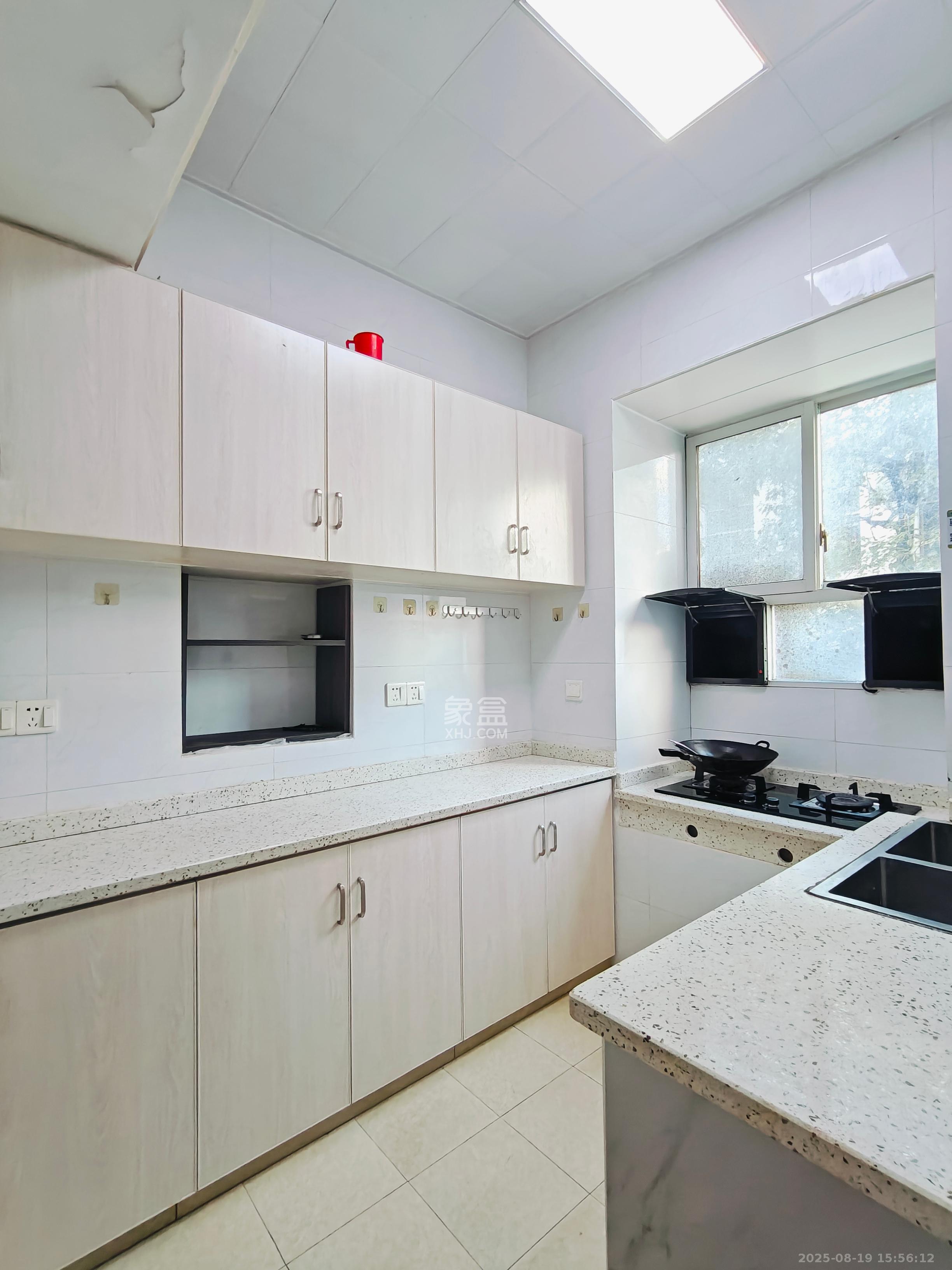 文艺村 2室1厅1卫 3000.0元/月 文艺村 2室1厅1卫 3000.0元/月室内图