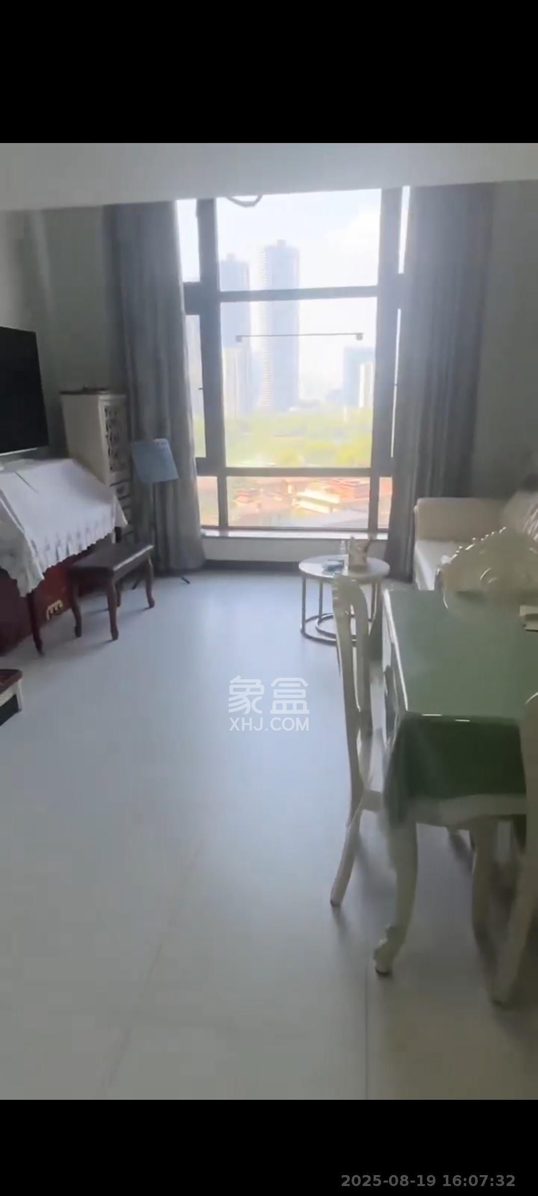 藏珑湖上公馆 1室1厅1卫 3200.0元/月 藏珑湖上公馆 1室1厅1卫 3200.0元/月室内图